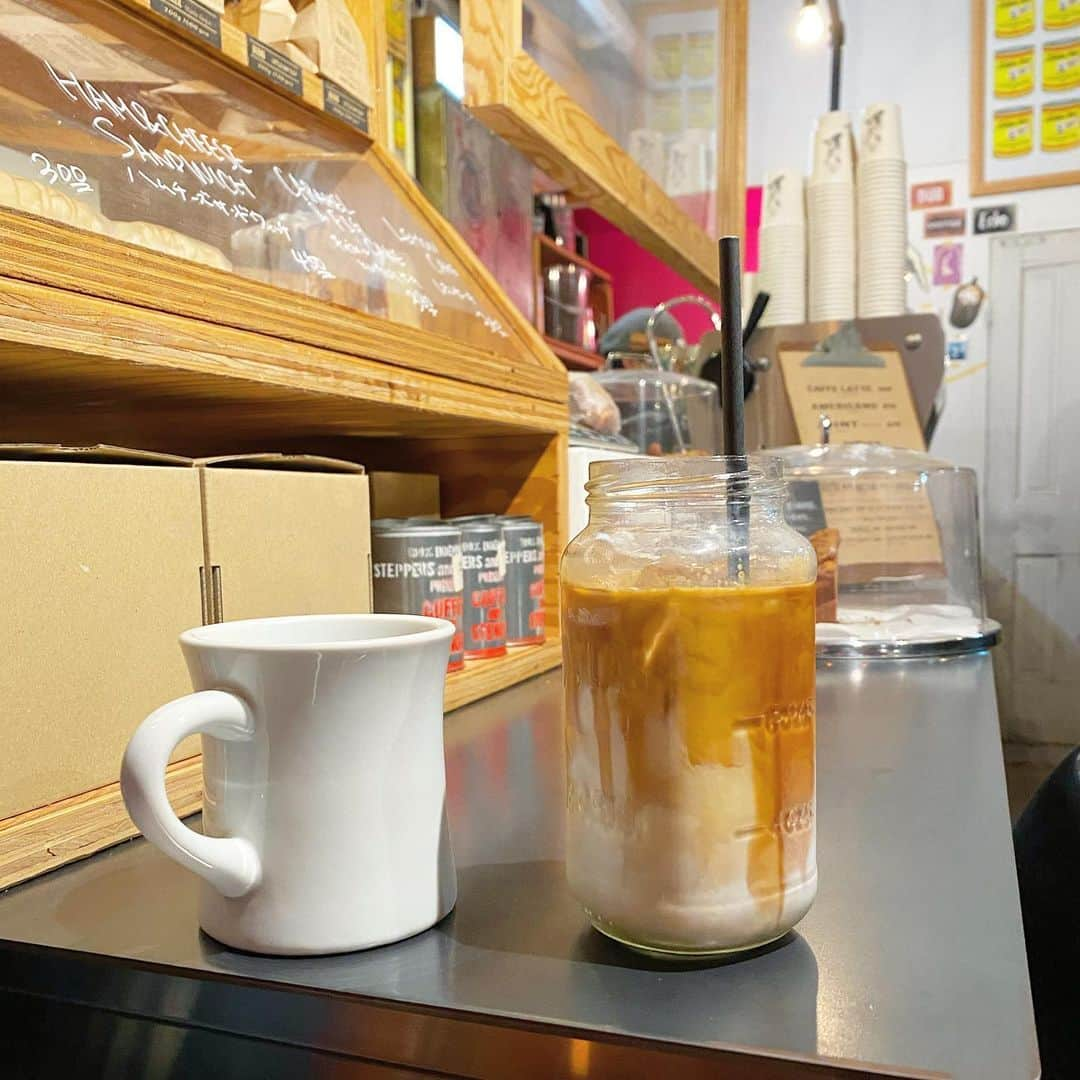 中倉隆道さんのインスタグラム写真 - (中倉隆道Instagram)「. 帰りの一杯☕️ . 今日は疲れたー💦 イイ味 癒される☺️✨ . . #littlenap #littlenapcoffeestand #coffee #coffeetime #coffeestand #コーヒー #カフェラテ #帰りの一杯 #中倉隆道 #柿ピー研究家 #フリーアナウンサー #アニメ研究家」1月5日 18時31分 - ryudo.tokyo