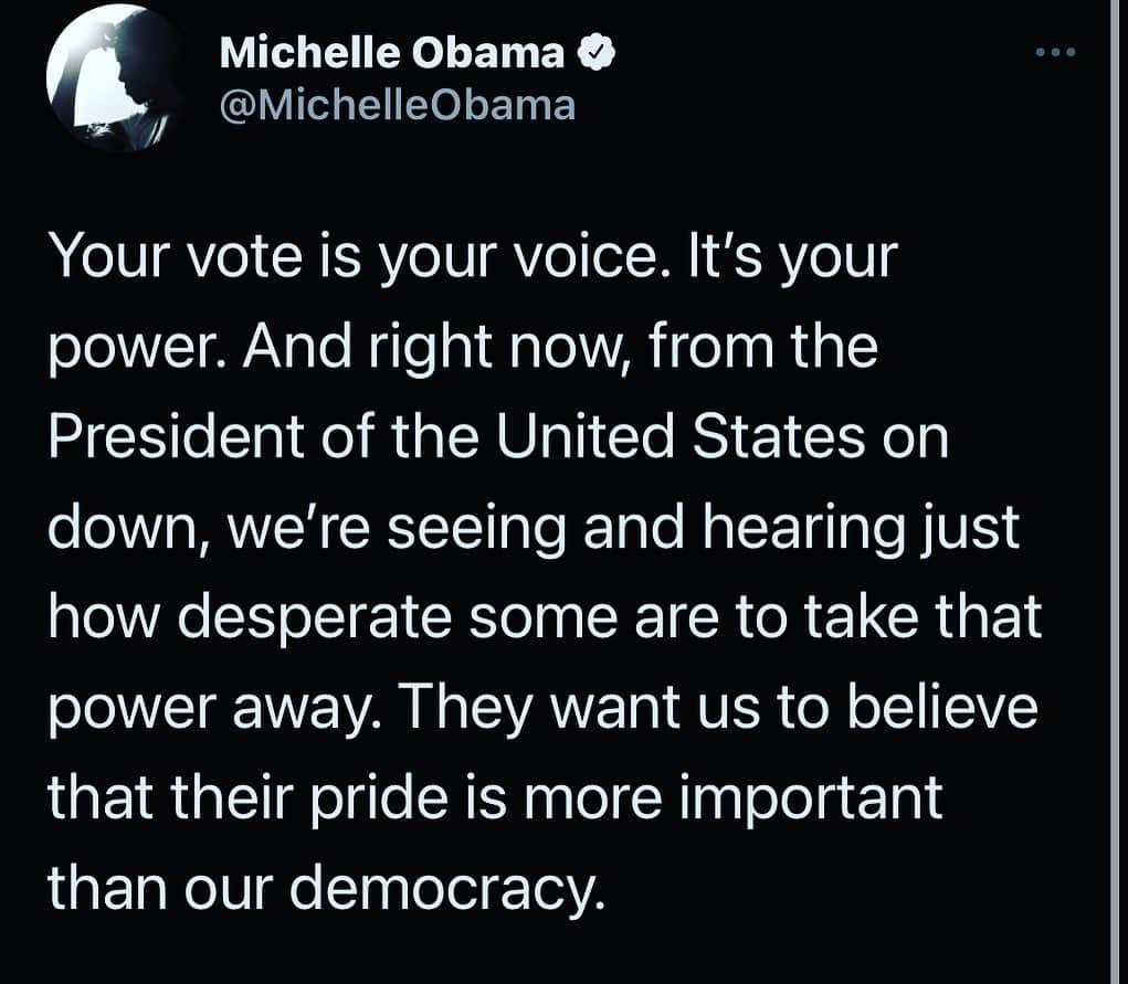 デブラ・メッシングさんのインスタグラム写真 - (デブラ・メッシングInstagram)「The Great Michelle Obama speaking to the nation on the eve of what could be the greatest civil rights opportunity since the 60s.   Yes. It’s that colossal.   @michelleobama #michelleobama @jonossoff @raphaelwarnock #vote #johnlewis #votingrights #justice #jobs #studentdebt #equality #equalpay #atlanta #fultoncounty #savannah #bibbcounty #cobb #cobbcounty #georgiaonmymind #georgiapeach」1月5日 18時35分 - therealdebramessing