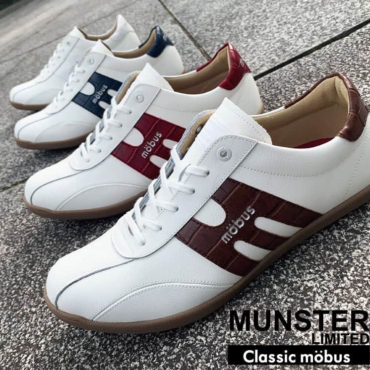 のインスタグラム：「MUNSTER  LIMITED﻿ ﻿ モーブスロングセラーモデルミュンスターの限定カラーが登場。サイドラインにはクロコダイル型押し素材を使用しオーセンティックな仕上がりに。インソールの抗菌防臭素材が追加され履き心地もアップ。﻿ ﻿ 👟﻿ ▶Price:8,900円﻿ ▶Size:40-44﻿ ▶Material：レザー﻿ ーーーーーーーーーーー﻿ 🔍﻿ MUNSTER LIMITEDの購入はアカウントトップの（@mobusofficial）から！﻿ ﻿ @mobusofficial﻿ @mobusshop﻿ @mobuskobe ﻿ @mobuskyoto ﻿ @mobusnagoya﻿ @mobusshimokitazawa﻿ ﻿ #mobus﻿ #モーブス﻿ #mobussneaker﻿ #モーブススニーカー﻿ #ドイツ﻿ #mobusoriginal﻿ #MUNSTERLIMITED﻿ #mobusofficial﻿ #mobusshop﻿ #モーブススニーカー﻿ #おしゃれさんと繋がりたい﻿ #デートコーデ﻿ #クロコダイル﻿ #タウンシューズ﻿ #traditional﻿ #ストリート﻿ #kickstagram﻿ #冬コーデ﻿ #コーディネート ﻿ #カジュアルコーデ﻿ #スニーカーコーデ﻿ #カジュアルファッション﻿ #キックス﻿ #スニーカー大好き﻿ #シューズ﻿ #ブンデスリーガ﻿ #オリンピック﻿ #サッカー﻿ #スポーツ」