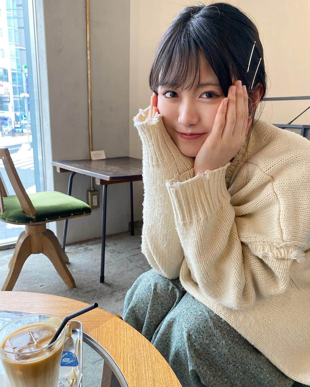 原田珠々華さんのインスタグラム写真 - (原田珠々華Instagram)「☕️🤍 #カフェ巡り #ootd #カフェラテ」1月5日 20時03分 - harada_suzuka