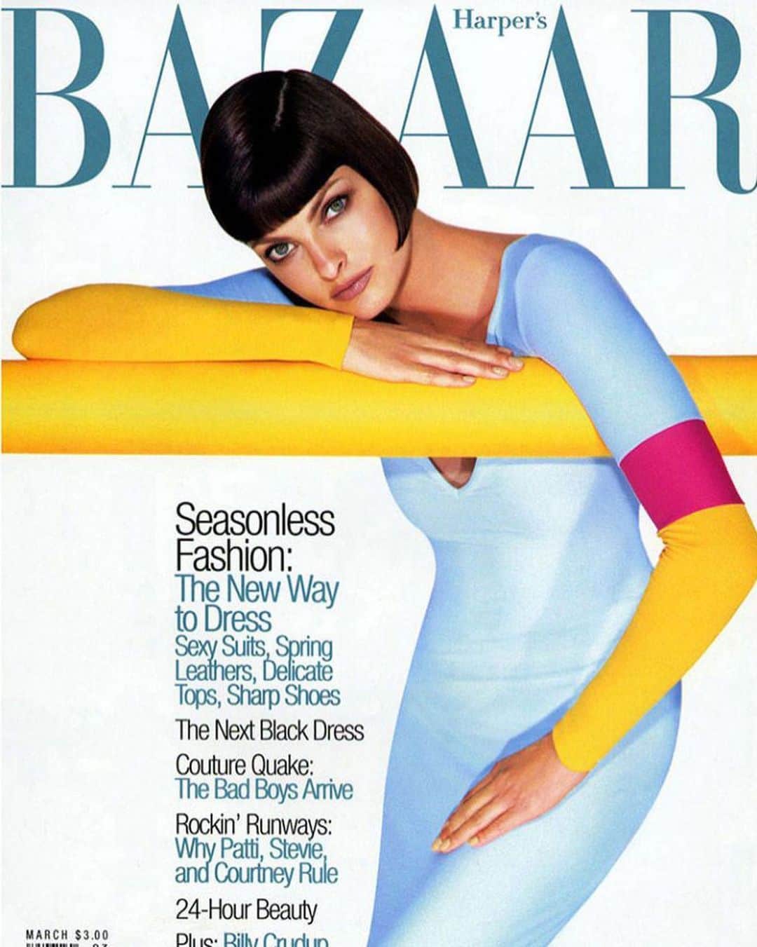 Harper's BAZAAR Japanさんのインスタグラム写真 - (Harper's BAZAAR JapanInstagram)「【BAZAAR ARCHIVE】 90年代、多くのスーパーモデルがカバーに登場したハーパーズ バザー。本日は、ファッション界を席巻したスーパーモデルたちを、当時のカバー写真とともに紹介。  1枚目： 1992年9月号　Linda Evangelista（リンダ・エヴァンジェリスタ） カナダ生まれ。史上もっともアイコニックで影響力のあるモデルのひとりとして、700回以上も雑誌の表紙を飾っている   2枚目： 1992年9月号　Christy Turlington（クリスティ・ターリントン）  14歳のとき、フロリダで乗馬をしていたとき、あるカメラマンがクリスティに目を留めた。 カルバン・クライン、シャネル、ヴェルサーチェなどのキャンペーン広告に登場し、あらゆるメジャーなショーのランウェイを歩いた。   3枚目： 1994年6月号　Naomi Cambell（ナオミ・キャンベル） 15歳の時にモデル事務所にスカウトされる。1990年1月、ナオミは「すべてのモデルの上に君臨するメガモデル」と『Interview』誌に掲載された。  4枚目： 1995年3月　Claudia Schiffer（クラウディア・シファー）  ドイツ・デュッセルドルフのナイトクラブで見いだされる。カール・ラガーフェルドのお気に入りで、シファーは彼の庇護のもとシャネルの顔となった。雑誌の表紙を次々と飾り、現在はギネス記録保持者でもある。  5枚目： 1998年1月号　Kate Moss（ケイト・モス） 14歳の時にニューヨークのJFK空港でスカウトされる。 90年代、“ヘロインシック”なルックスでデビューした後、カルバン・クラインとのコラボレーションが彼女をファッションアイコンの地位へと押し上げた 。  #ハーパーズバザー #スーパーモデル #アーカイブ #レガシー #カバー #表紙 #ファッション誌 #90年代 #リンダエヴァンジェリスタ #クリスティターリントン #ナオミキャンベル #クラウディアシファー #ケイトモス #harpersbazaar #archive #supermodel #cover #fashionmagazine #90s #lindaevangelista #christyturlington #naomicampbell #claudiaschiffer #katemoss」1月5日 20時17分 - harpersbazaarjapan