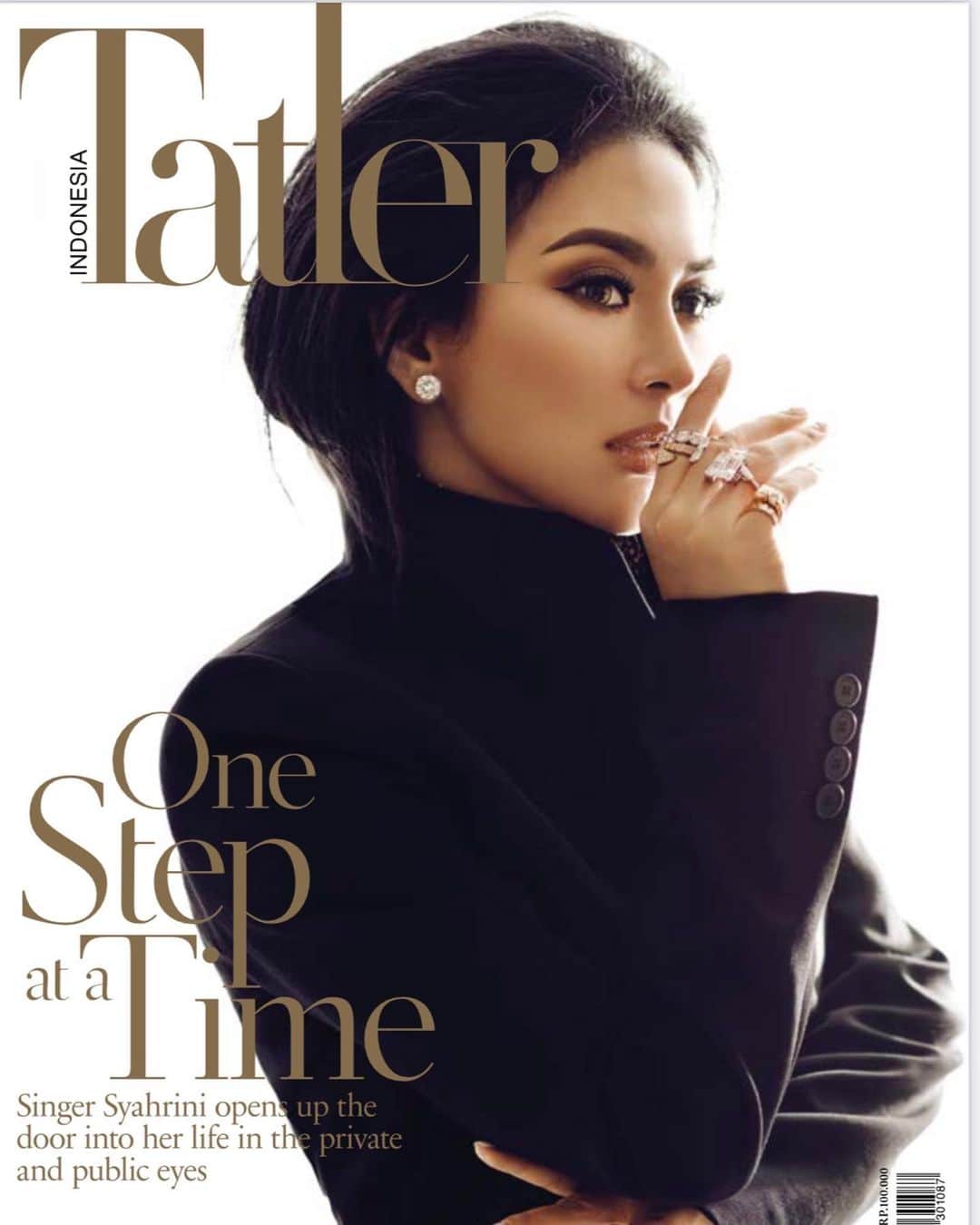 Syahriniさんのインスタグラム写真 - (SyahriniInstagram)「• January Issue Cover Of @tatlerindonesia  ...  Good Start Of The Year And Wishing You All The Best To All @tatlerindonesia Readers,  ...  Read The Megazine At www.mobiliarigroup.com And www.indonesiatatler.com @mobiliari_group  _______________ 𝓢𝓨𝓡 _______________  #PrincessSyahrini #TatlerIndonesia #ITJanuary2021」1月5日 20時22分 - princessyahrini