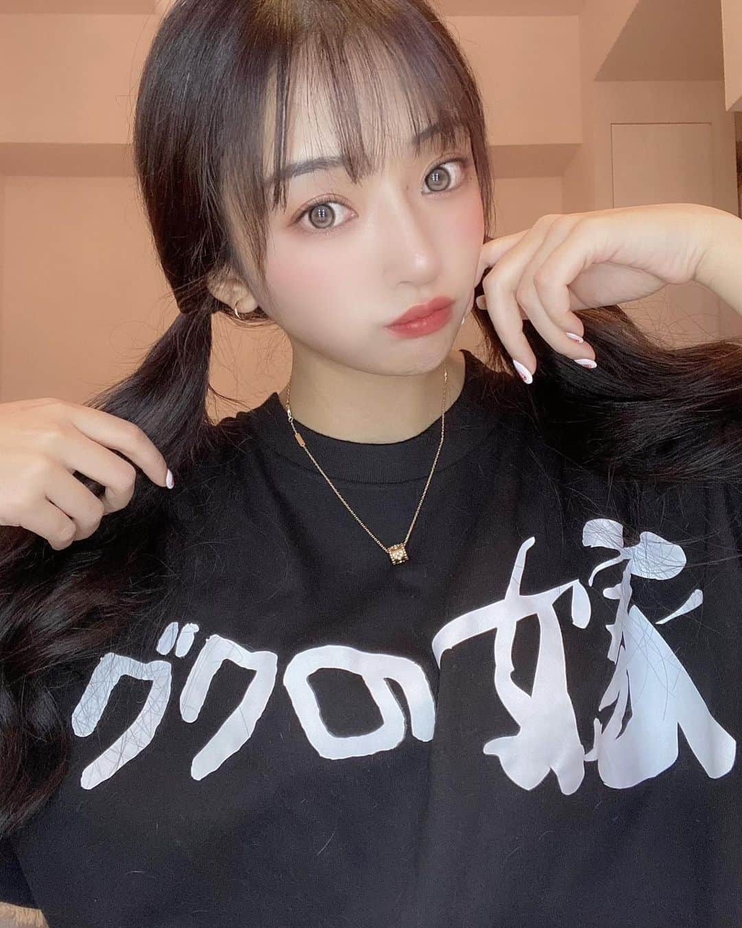 ERENAのインスタグラム：「ネタT🐰🐰 グク勝手に嫁って 言っちゃってすいません！笑」