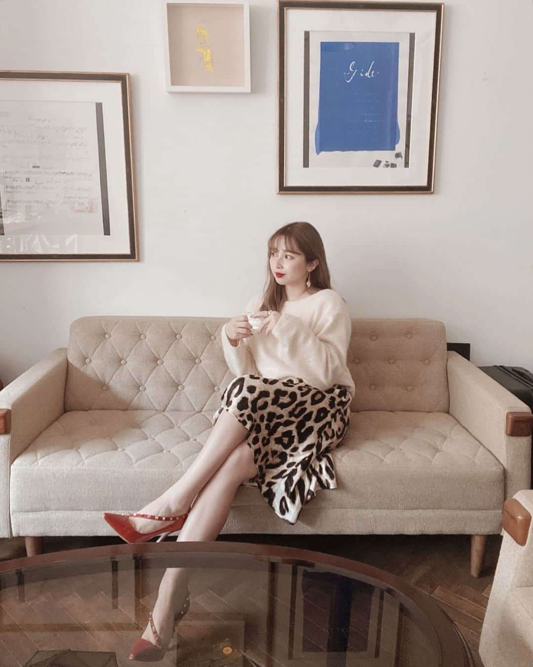 のインスタグラム：「今年は…  PUIもBENOÎTEもPOPUPや、イベントできるといいな♡  楽しい事を一緒にできるように、 ウォリャリャリャーっとがんばるぞ♡！ 　 と言いながら、のんびりラテを飲んでます。  え🦦☕️？ ： ： さてさて♡  2021 HAPPY BAGのお知らせです♡  BENOÎTEからは、 カフェオレベース 1ダース（12本）setを まさかの…40% OFFにて数量限定の販売をします♡ ： 2020/01/09 AM10:00 クッキー受注と同時に販売です♡  コーヒーほんとに美味しいんで、かなり お得♡ ちなみに私は常にストックしてる👍🏻 ： ： ： PUIからは、ほんとにかなり数限られますが… HAPPY BAGがでます♡ 2020/01/16 PM21:00です👜  もしかすると…今でてるOPが入ってる方もいるやも…😍 ： ： #PUI#PUISHOP#プイ #BENOÎTE#benoite#ブノワト」