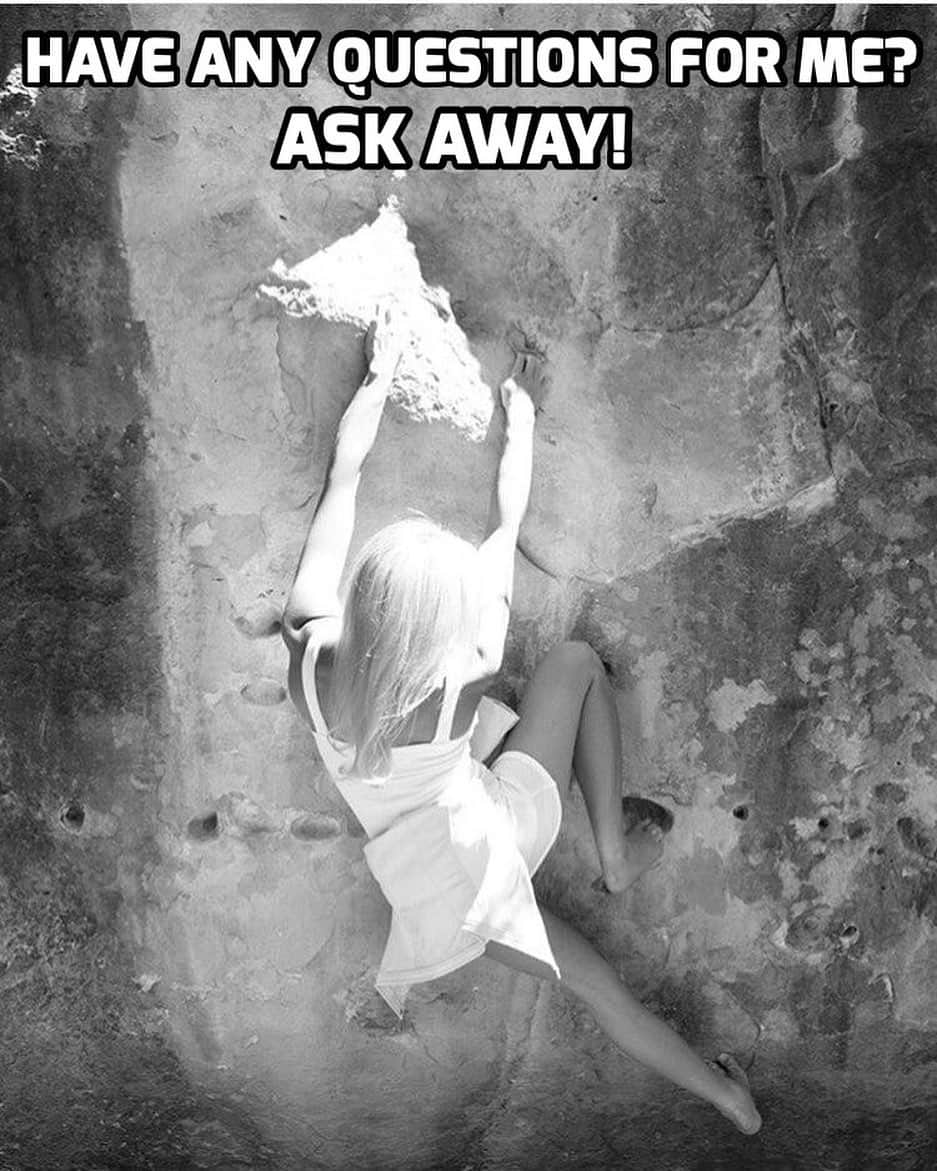 シエラ・ブレア・コイルのインスタグラム：「Have any questions for me?  Ask away below ⬇️」