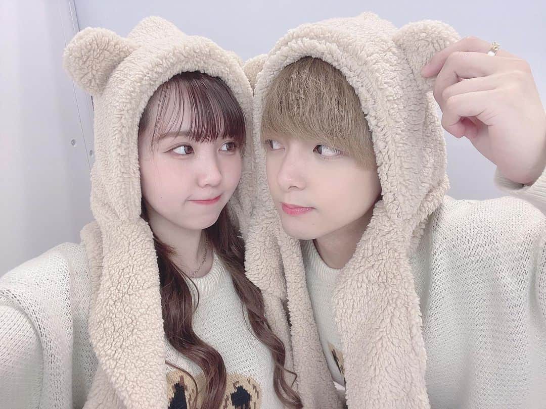 のインスタグラム：「. 今日は出会って4年7ヶ月記念日でした〜✨ . ゆりなのやりたい事 叶えてあげられれように頑張るぞ！😊 . #いつもありがとう #早すぎる #時間ってあっという間 #それくらい楽しいからかな」