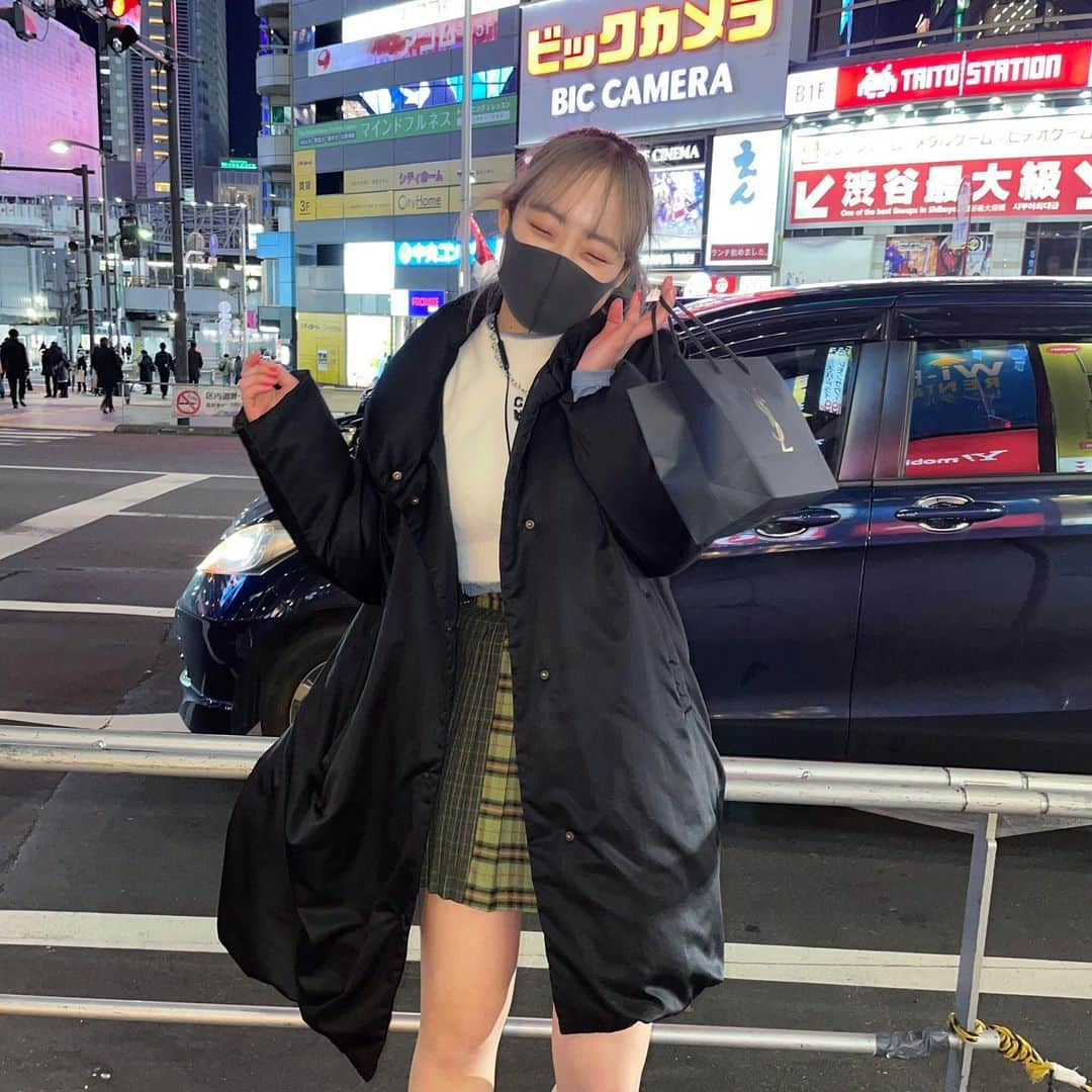 NAGOMIさんのインスタグラム写真 - (NAGOMIInstagram)「. グレーの髪色お気に入り🤍」1月5日 21時59分 - nago_mi_753