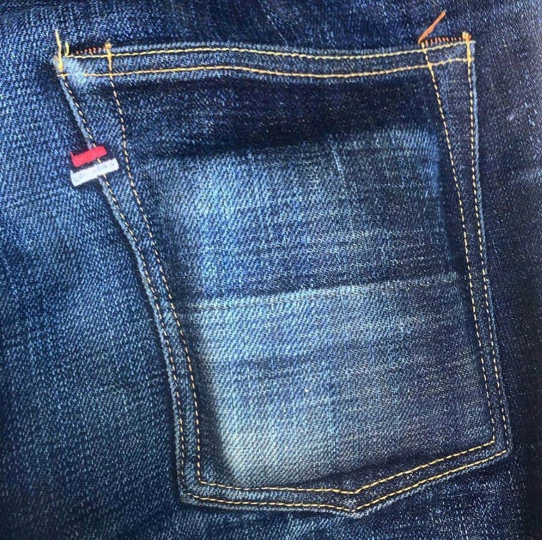 Denimioさんのインスタグラム写真 - (DenimioInstagram)「The fades keep rolling in. These #tanukikusaki jeans are now pretty much at half time, we can't wait to see them at the 12 month mark! Keep submitting your entries for #tanukikusakifade2020 and start 2021 with tons of #denimio points!  #Denimio #denim #denimhead #denimfreak #denimlovers #jeans #selvedge #selvage #selvedgedenim #japanesedenim #rawdenim #drydenim #worndenim #fadeddenim #menswear #mensfashion #rawfie #denimporn #denimaddict #betterwithwear #wabisabi」1月5日 22時19分 - denimio_shop