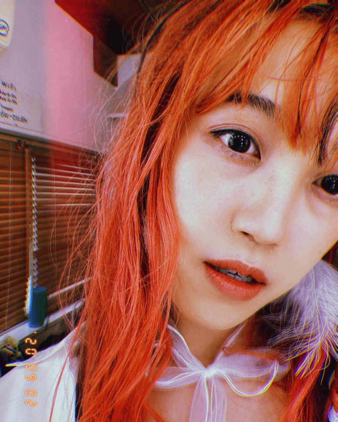 彩南(Ayana)のインスタグラム：「明けました🌅✨ . 今年1発目の投稿は ほぼ美加工なし！！ (肌補正だけは少しさせて。笑) . 今年の目標は... 全てを思うようにナチュラルに (これがまた難しいのだけど。笑) . 心掛けられたらいいな！くらいの感じで。 . やらなければいけない！ではなく。ね。 . . . have toと 理想の高い自分自身に 押し潰されてしまう日々を 経験したので🤪 . 自身に嘘つかず。 嘘ついたときはその嘘も愛し、 もっと自身を知って 肩の力を抜いて１年進みたい✨ . 一度落ち込むと そもそも生きてることがまず素晴らくない？ . みたいな境地になりますた。笑 厄年、少し抜けたみたいです、はい。笑 . みなさん今年もこの不器用女を よろしくお願いいたします🤲❤️笑 . #beatbox #humanbeatbox #beatboxer  #music #sk8fashion #dancer #workout  #sexy #beatpia #fitnessgirl #skateboard #sk8 #fitness #hiphop #sk8girl #femalebeatbox #streetfashion  #femalebeatboxer #コーデ#グラビア#ビートボックス #女性ビートボクサー#ダンサー」