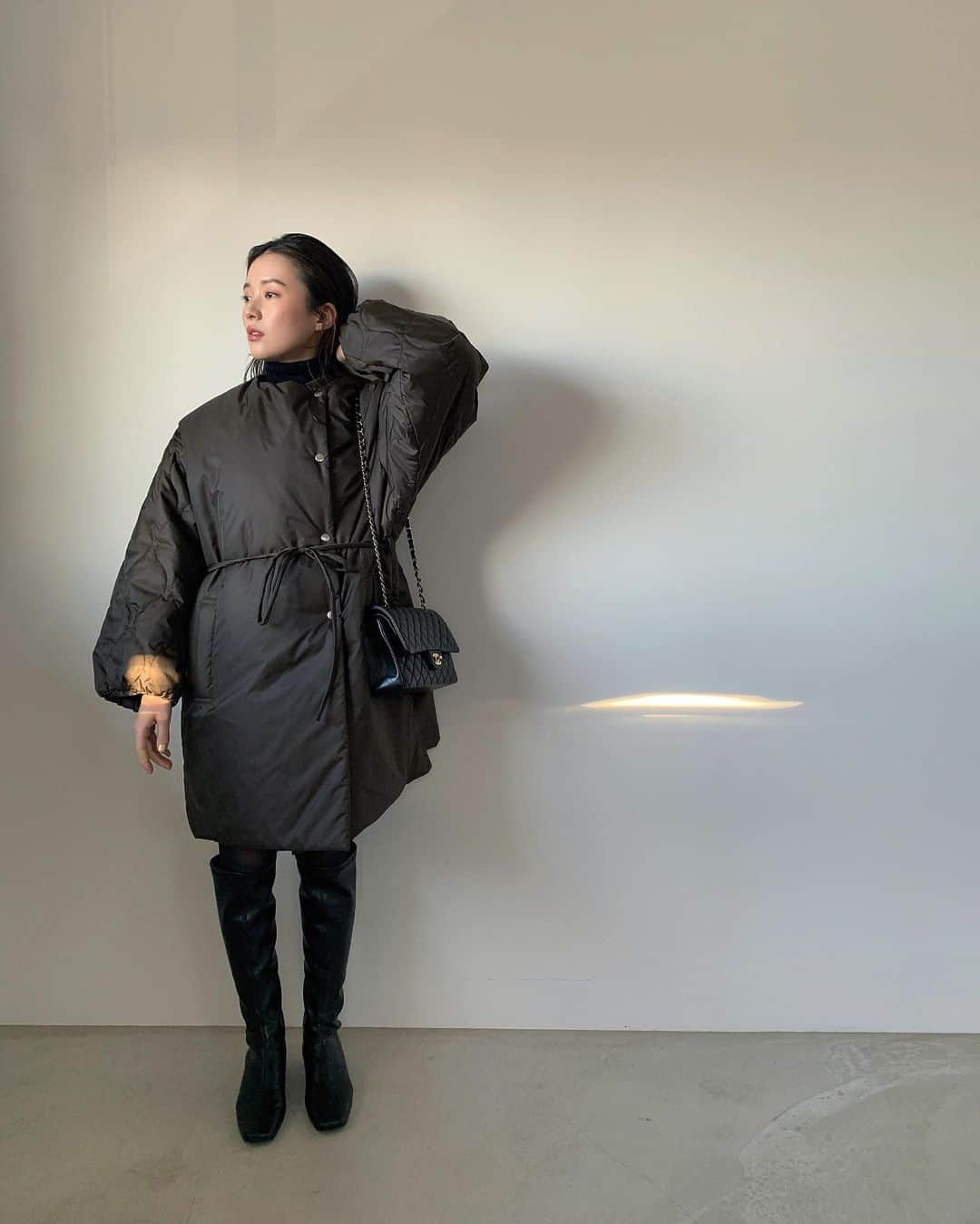 吉竹美聡さんのインスタグラム写真 - (吉竹美聡Instagram)「軽くて暖かいコートは この寒さから 守ってくれています🖤 #casafline」1月5日 22時33分 - misatoy