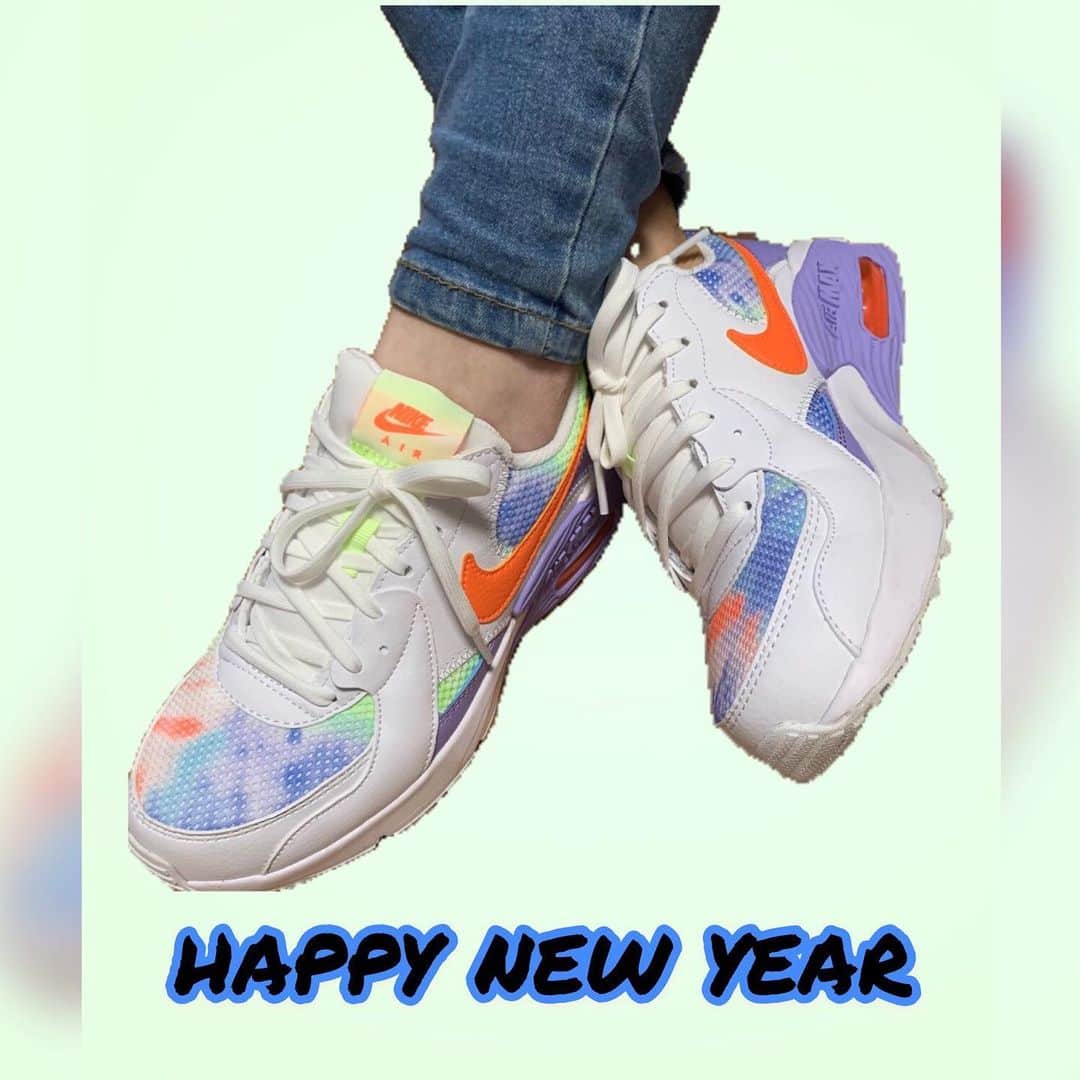 牧野羽咲さんのインスタグラム写真 - (牧野羽咲Instagram)「あけましておめでとうございます！今日は仕事始めでした🥰 2021年、勉強もお仕事も頑張ります‼︎  #エアマックス #nike  #サンミュージック #牧野羽咲 #新しい靴は幸運を運んでくれる」1月5日 22時53分 - makino_usa_001