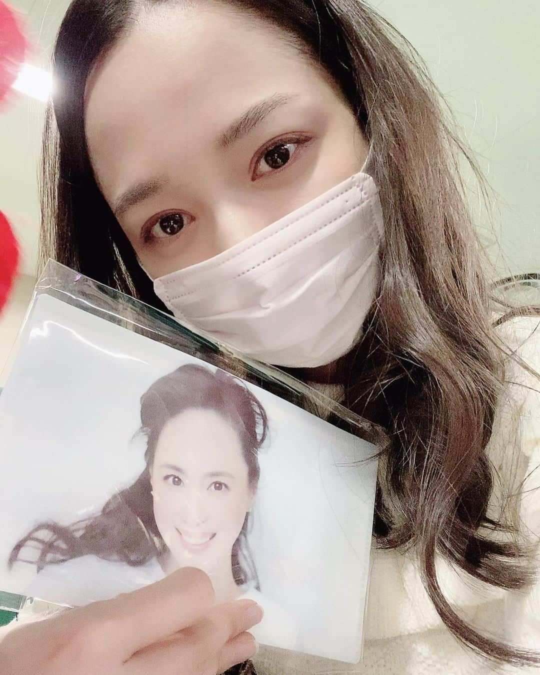 高山璃奈さんのインスタグラム写真 - (高山璃奈Instagram)「聖子ちゃんのプレカウントダウン、﻿ とてもステキなライブで感動しました…⭐️﻿ ﻿ また大きな声で聖子ちゃんコールできる日が﻿ 待ち遠しいな(*^_^*)﻿ ﻿ #松田聖子 さん  #40thanniversary  #precountdown  #今年中に会いたかったよ #feliciaclub #フェリシアクラブ #聖子ちゃん大好き」1月5日 23時05分 - rina__takayama