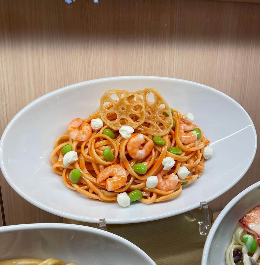 のインスタグラム：「すべてのパスタに蓮根を2枚添える店」