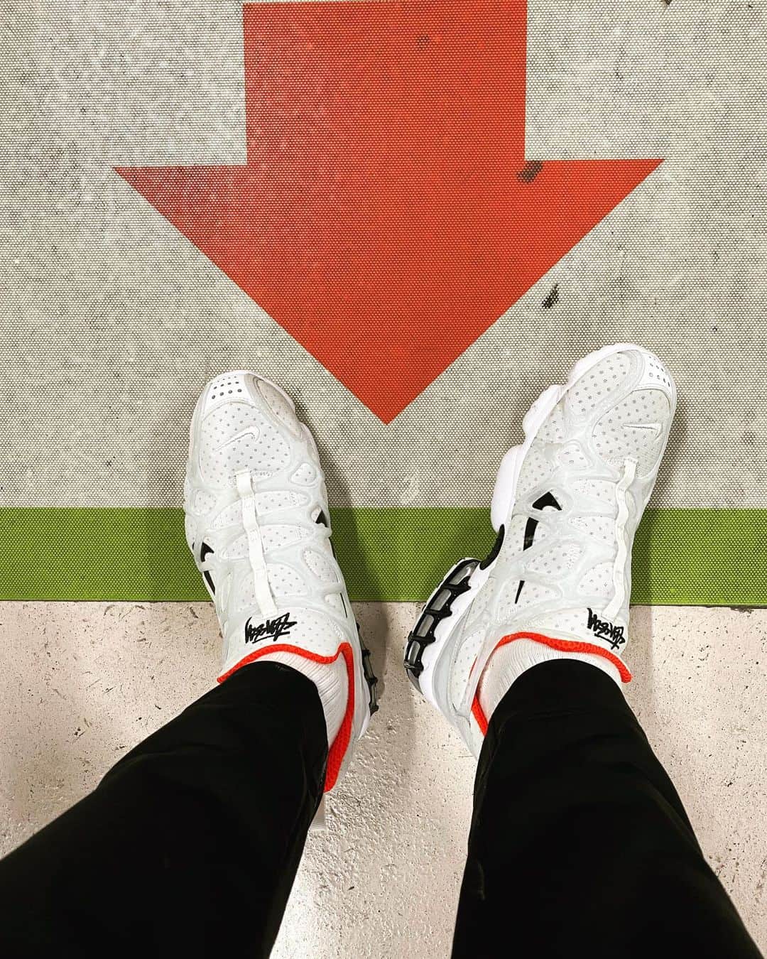 宇野薫のインスタグラム：「UNO☆KICKS  NIKE STUSSY AIR ZOOM KUKINI  #unokicks #nike #stussy  #nikestussyairzoomkukini」