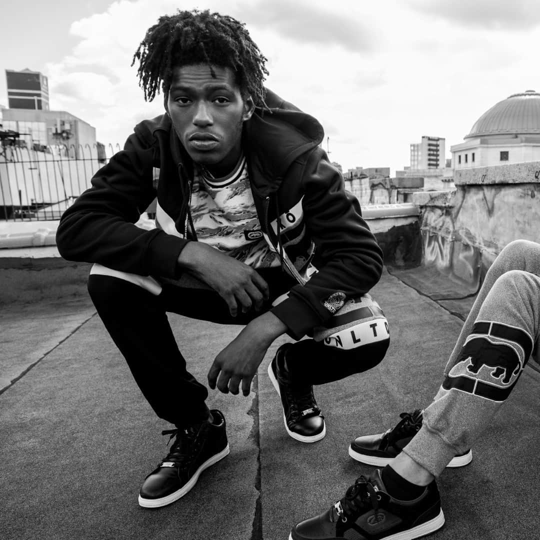 エコーレッドのインスタグラム：「Bring It Back To The Streets」