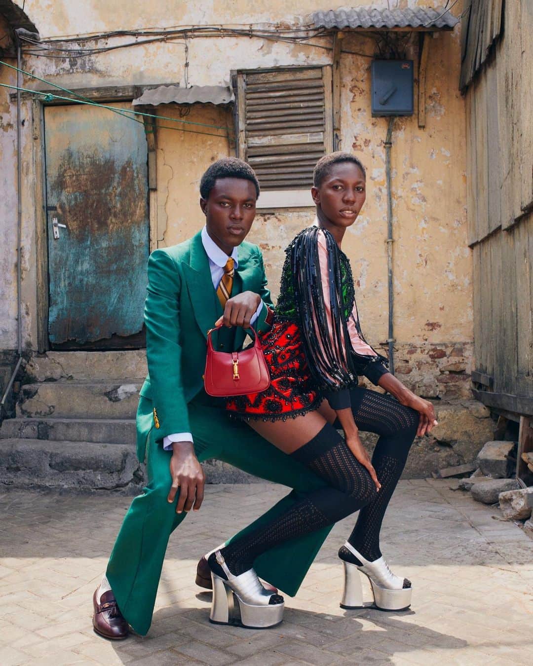 Vogue Italiaさんのインスタグラム写真 - (Vogue ItaliaInstagram)「On Ghana and Youth Culture: inside David Nana Opoku Ansah (@cozyshrt)’s tender portraits of his homeland. The Ghanaian photographer and filmmaker caught up with Vogue to discuss the undermining aspects of his country, the silver lining of Africa’s community and freedom. Read the Q&A by @Chido.Obasi via link in bio.  Courtesy @manjujournal」1月5日 23時55分 - vogueitalia