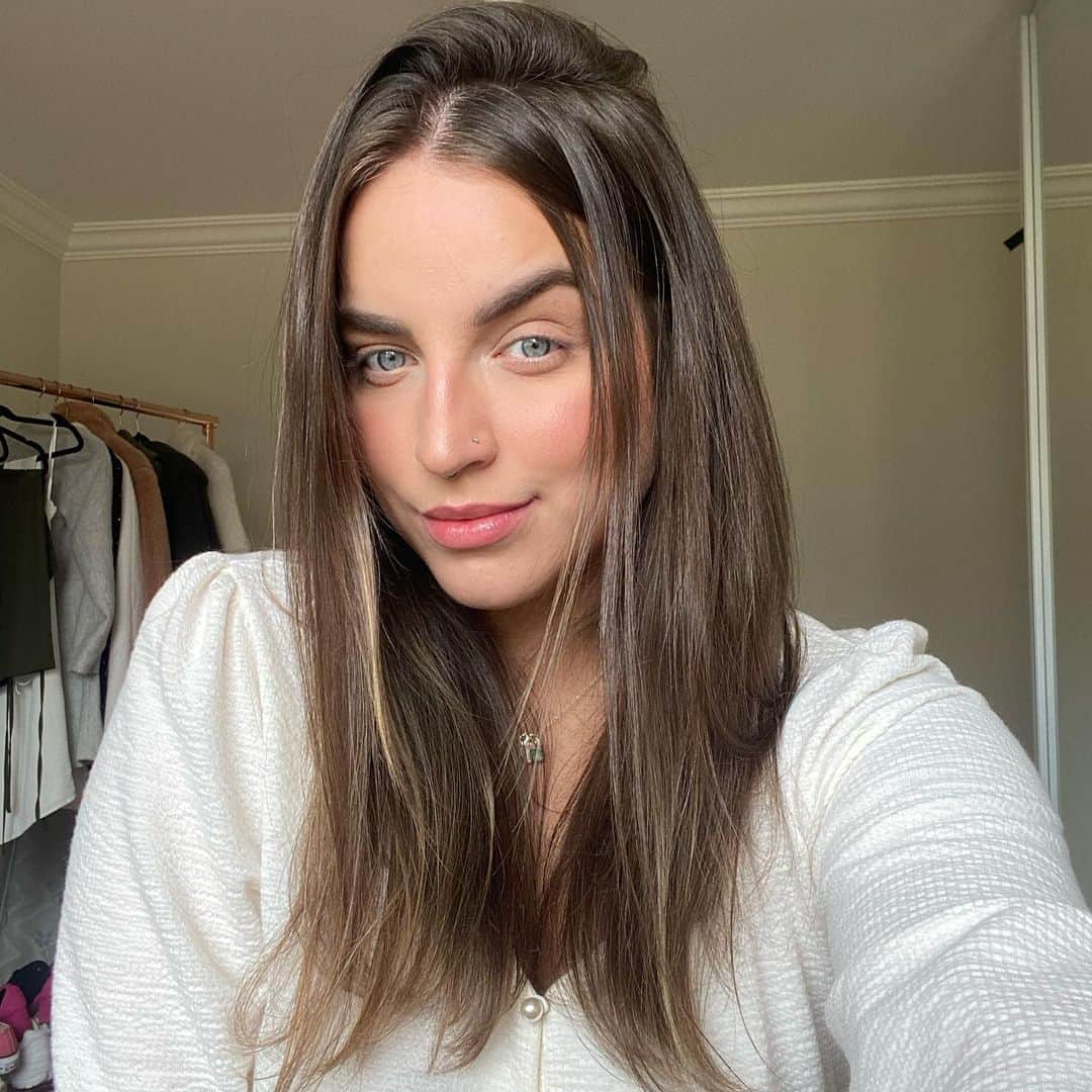 Bruna Unzuetaのインスタグラム：「🤍🕊」