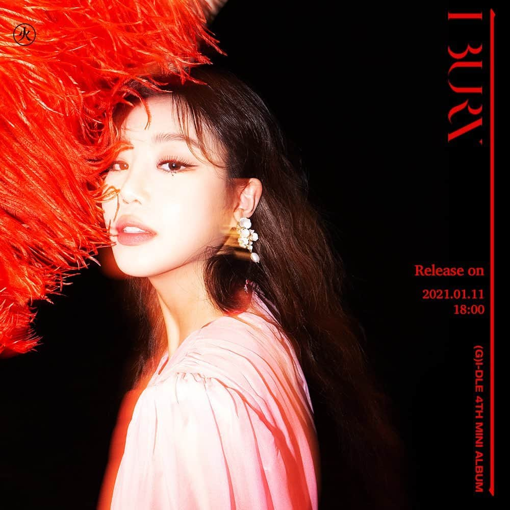 (G)I-DLEさんのインスタグラム写真 - ((G)I-DLEInstagram)「(G)I-DLE 4th Mini Album [I burn] 화(火) Ver. 🔥 Concept Image 3 - 수진 (SOOJIN)  2021.01.11 18:00 (KST)   #여자아이들 #GIDLE #I_burn #수진 #SOOJIN」1月6日 0時02分 - official_g_i_dle