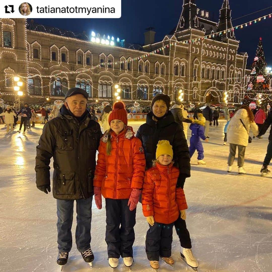 アレクセイ・ヤグディンさんのインスタグラム写真 - (アレクセイ・ヤグディンInstagram)「#Repost @tatianatotmyanina with @make_repost ・・・ Пока родители работают в Сочи, дети тоже не отстают 🥰 #ягудинки #мишель #лиза #гумкаток @gum.katok @elizaveta.yagudina2009 @michelyagudina」1月6日 0時23分 - alexei.yagudin