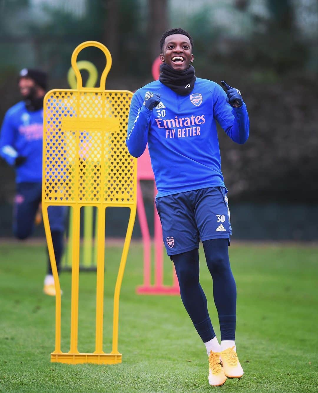 アーセナルFCさんのインスタグラム写真 - (アーセナルFCInstagram)「😁 Positive vibes only⁠⠀ ⁠⠀ #Arsenal #training #AFC #Lacazette #Holding #Nketiah #Saka」1月6日 0時41分 - arsenal