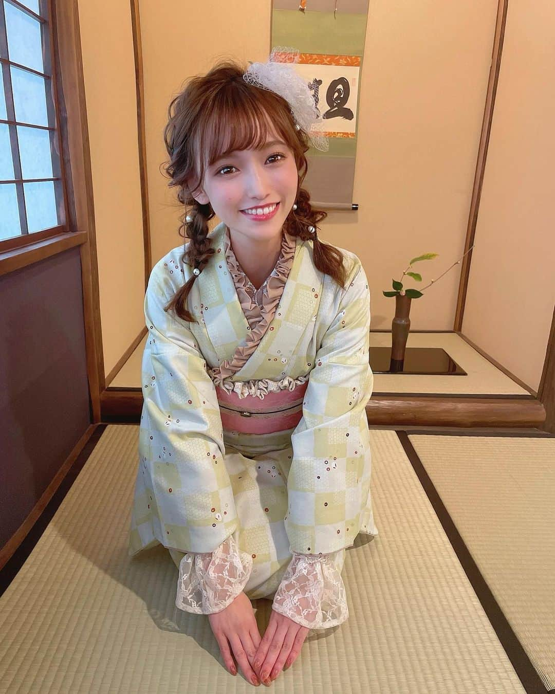 引地裕美さんのインスタグラム写真 - (引地裕美Instagram)「お点前頂戴いたします👘💗  茶道体験🍵❤️ @chazen_tokyo   #着物 #kimono #yukata #japan #asakusa #浅草  #引地裕美 #モデル #rq #レースクイーン #レトロ着物  #얼스타그램 #照片 #粉我 #茶道 #抹茶  #패션스타그램 #데일리코디 #패션 #时装」1月6日 11時42分 - yuumihikichi