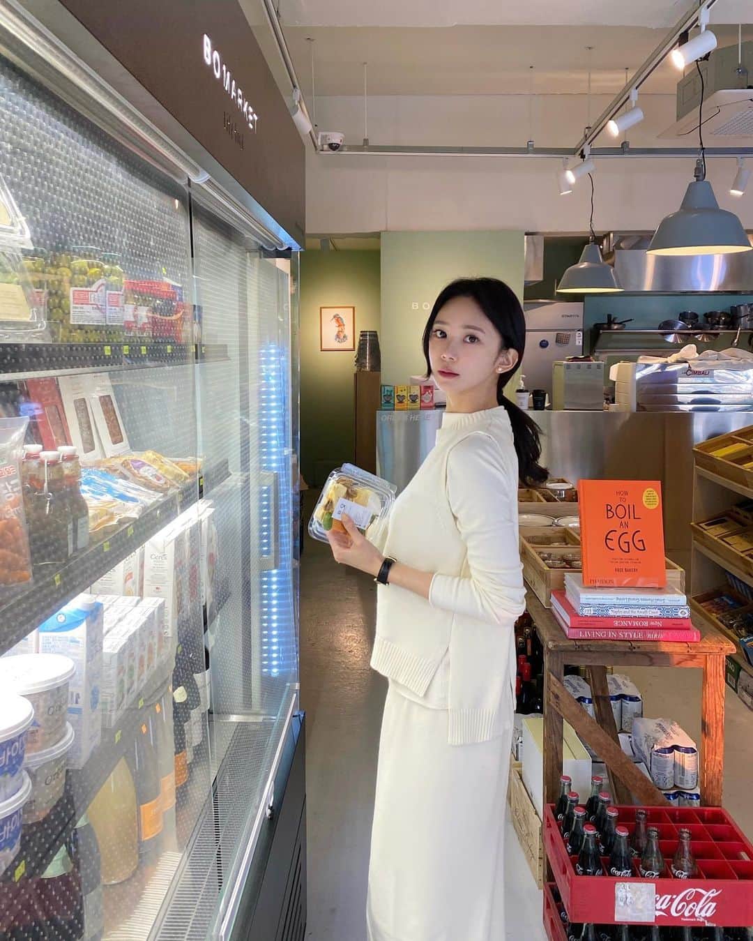 キム・ミニさんのインスタグラム写真 - (キム・ミニInstagram)「굿모닝😍  내일은 보송보송 촉감과 두께감이 차원이 다른 우리집 프리미엄 타올🧺 비퓨어 코마사 40수 호텔수건 오픈됩니다 그리고 주말에는 드디어 기다리셨던 비타글로우가  아주아주 풍성한 구성으로 돌아와요 🍋  다른 일정도 확정되는대로 공지할게요 ❤️」1月6日 10時41分 - mimiwor