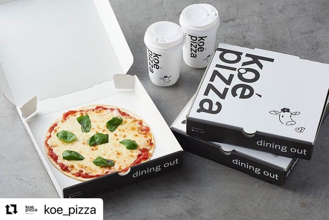 コエのインスタグラム：「. ＼🍕Uber Eats開始！／  12月4日より、 Uber Eatsでもkoe pizzaを ご利用いただけるようになりました！  店頭と同じメニューをご注文いただけます。 寒い日にも暖かく おうちでkoe pizzaをお楽しみください！🍕  ＊アプリをダウンロードしてご利用ください . . ＊koe pizzaでは、開放的な空間に加えて 手洗いの徹底やマスクの着用、ソーシャルディスタンスの確保など感染防止対策を徹底の上、営業いたします。 ＊ご予約は、お電話または食べログでも承っております。 . . #koe #koepizza #ethical #pizza #okayama #okayamapizza #okayamacafe #diningout #domainetetta #コエ #コエピザ #ピザ  #エシカル #岡山 #岡山グルメ #岡山カフェ #岡山レストラン#岡山ピザ #岡山ランチ #地産地消 #岡山観光 #石山公園 #岡山城 #後楽園 #ダイニングアウト #チーズメルト #長場雄 #萬代基介 #UberEats #マルゲリータ」