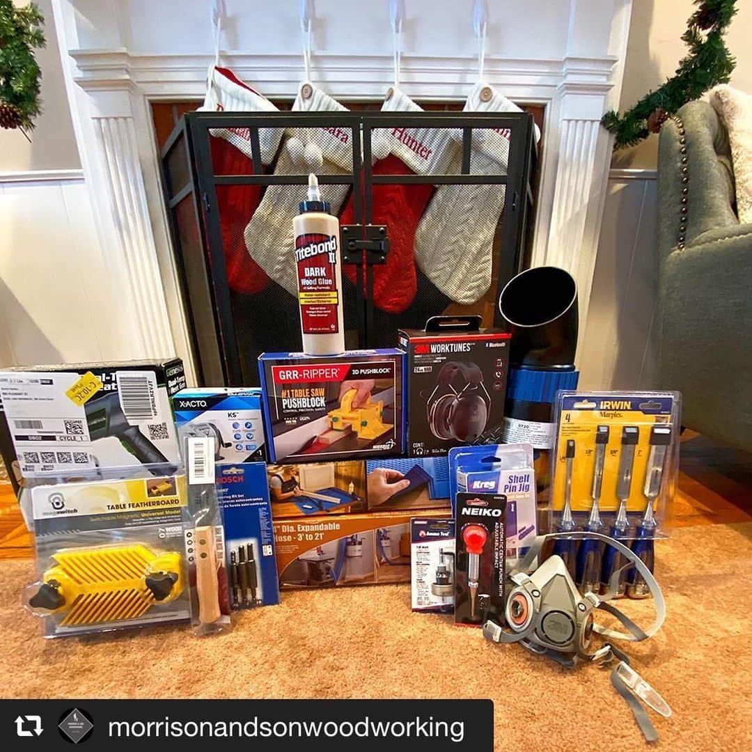 SUIZAN JAPANさんのインスタグラム写真 - (SUIZAN JAPANInstagram)「Wonderful gifts!!!🎁﻿ ﻿ #repost📸 @morrisonandsonwoodworking﻿ Wishing everyone a very Merry Christmas and a Happy New Year!! My family was so good to me and got me everything and more. I am finally going to be getting set up with a proper dust collector from Harbor Freight next month once it lands. I got lots of other goodies that I’m excited to put to use!!﻿ ﻿ #morrisonandsonwoodworking #massachusettswoodworker #weymouth #woodworker #woodworking #woodshop #onecargarageshop #woodworkersofinstagram #makersgonnamake #maker #wood #sawdust #makerspace #tistheseason #makerssupportingmakers #supportsmallbusinesses #newtoys #dustcollector #safteyfirst﻿ ﻿ #suizan #suizanjapan #japanesesaw #japanesesaws #japanesetool #japanesetools #handsaw #pullsaw #ryoba #flushcut」1月6日 10時49分 - suizan_japan