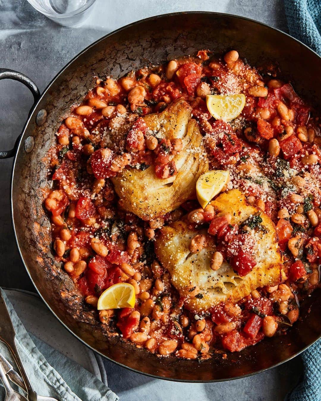 Gaby Dalkinさんのインスタグラム写真 - (Gaby DalkinInstagram)「When my girl @gerihirsch calls and asks for a recipe for white fish.... this is what came out of my brain! Pan fried white fish with tomato basil beans. VERY INTO IT!! It’s on the blog and it’s 🔥 https://whatsgabycooking.com/white-fish-with-tomato-basil-beans/」1月6日 10時51分 - whatsgabycookin