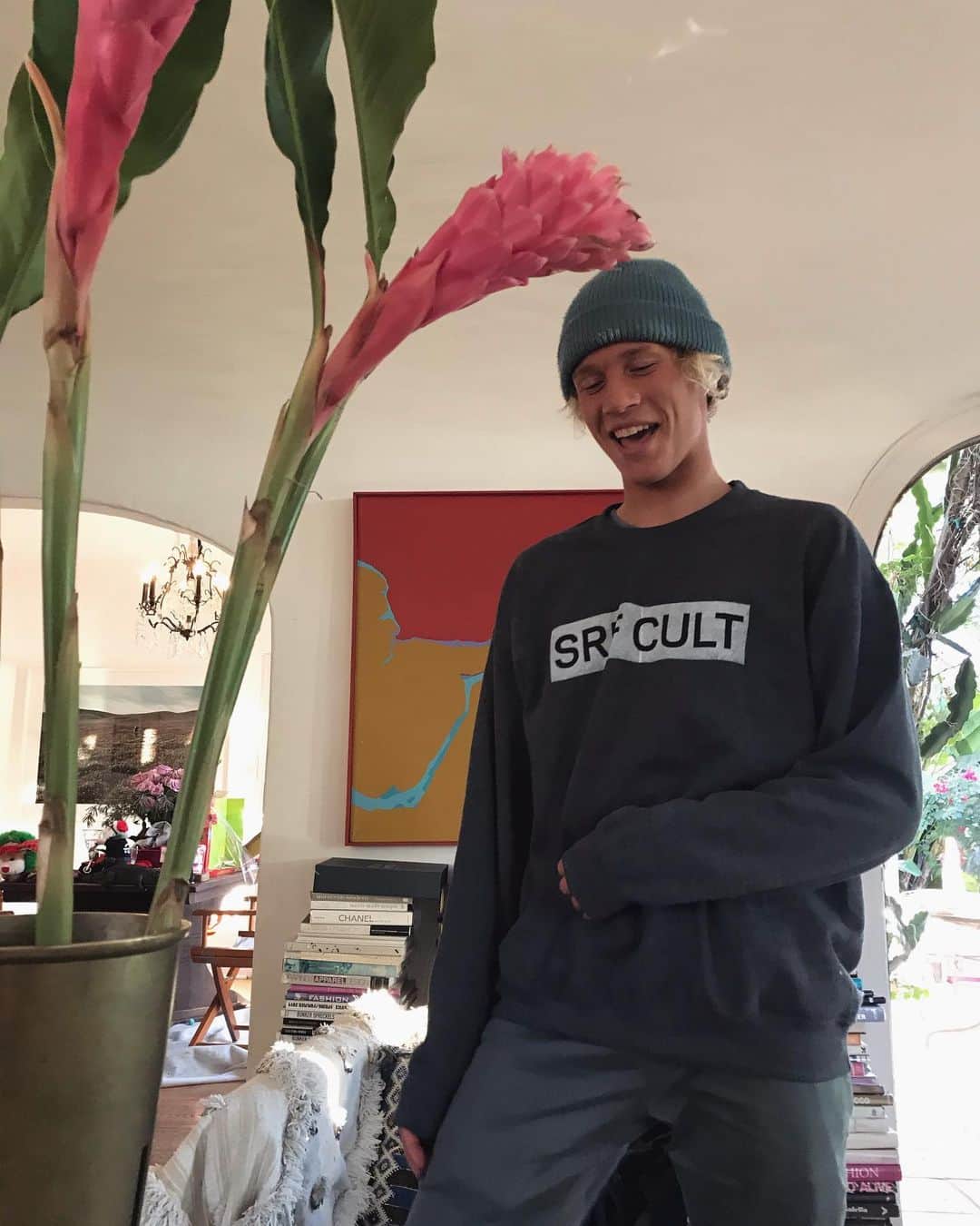 ハイディメリックのインスタグラム：「All the little hunks in SRF CULT.  HEIDIMERRICK.com」