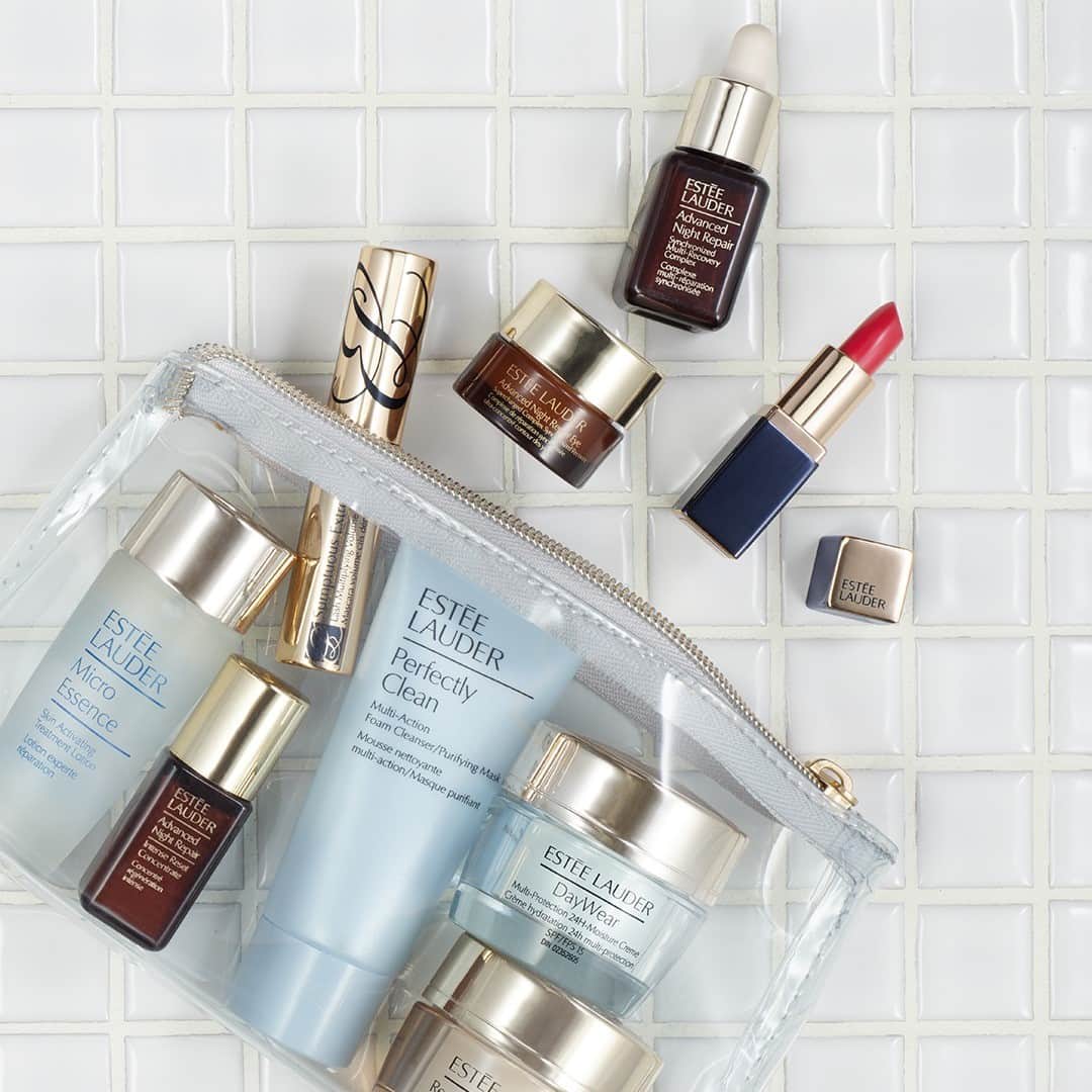 エスティローダーのインスタグラム：「Mighty Minis 🤩 The perfect size to try, our #EsteeEssentials are an easy way to try something new, or to bring when on-the-go! Tap to shop our minis now!   #AdvancedNightRepair #PureColorEnvyLipstick #MicroEssence #SumptuousMascara #DayWear」