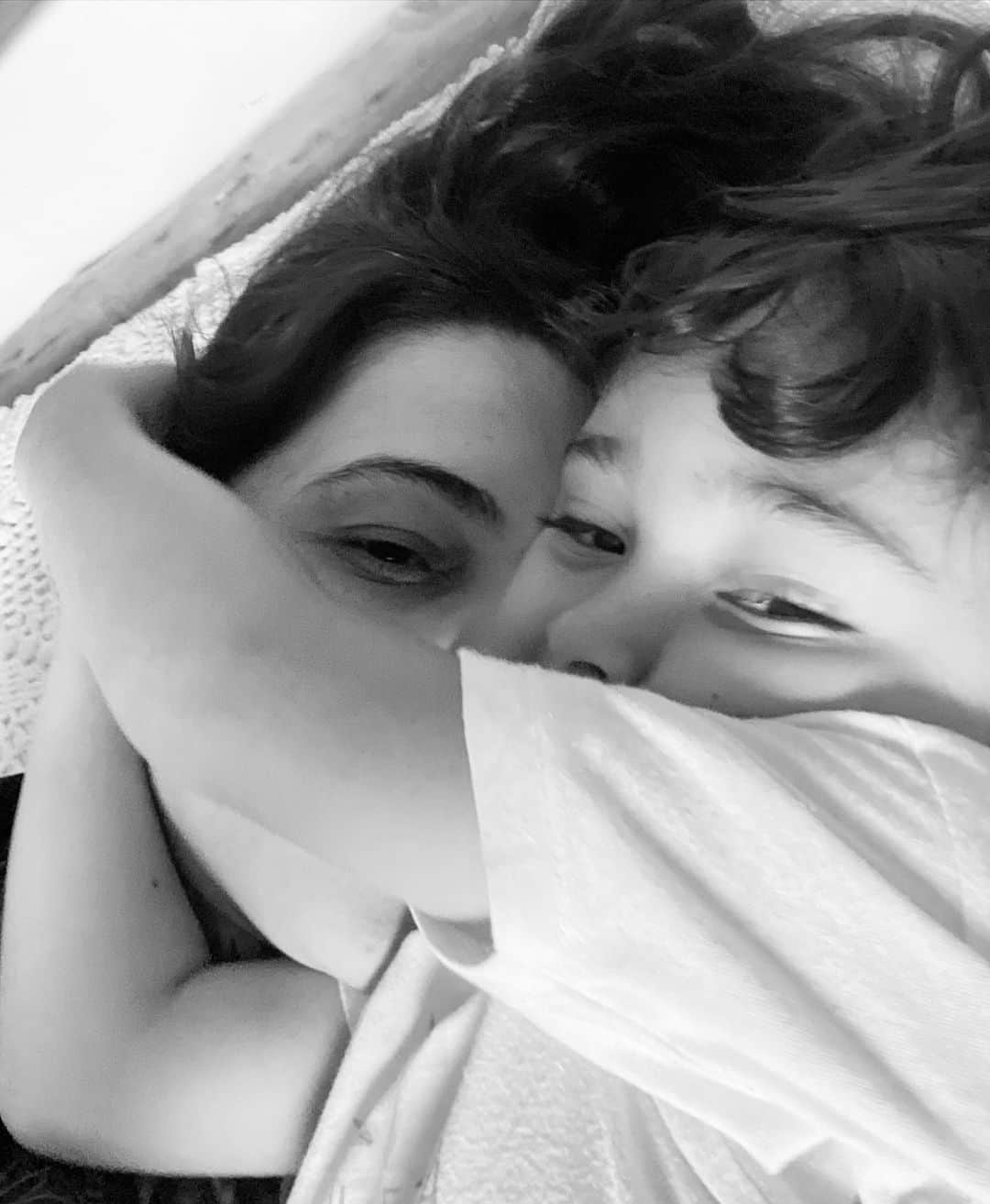 Tainá Müllerのインスタグラム：「Nó de amor ❤️」