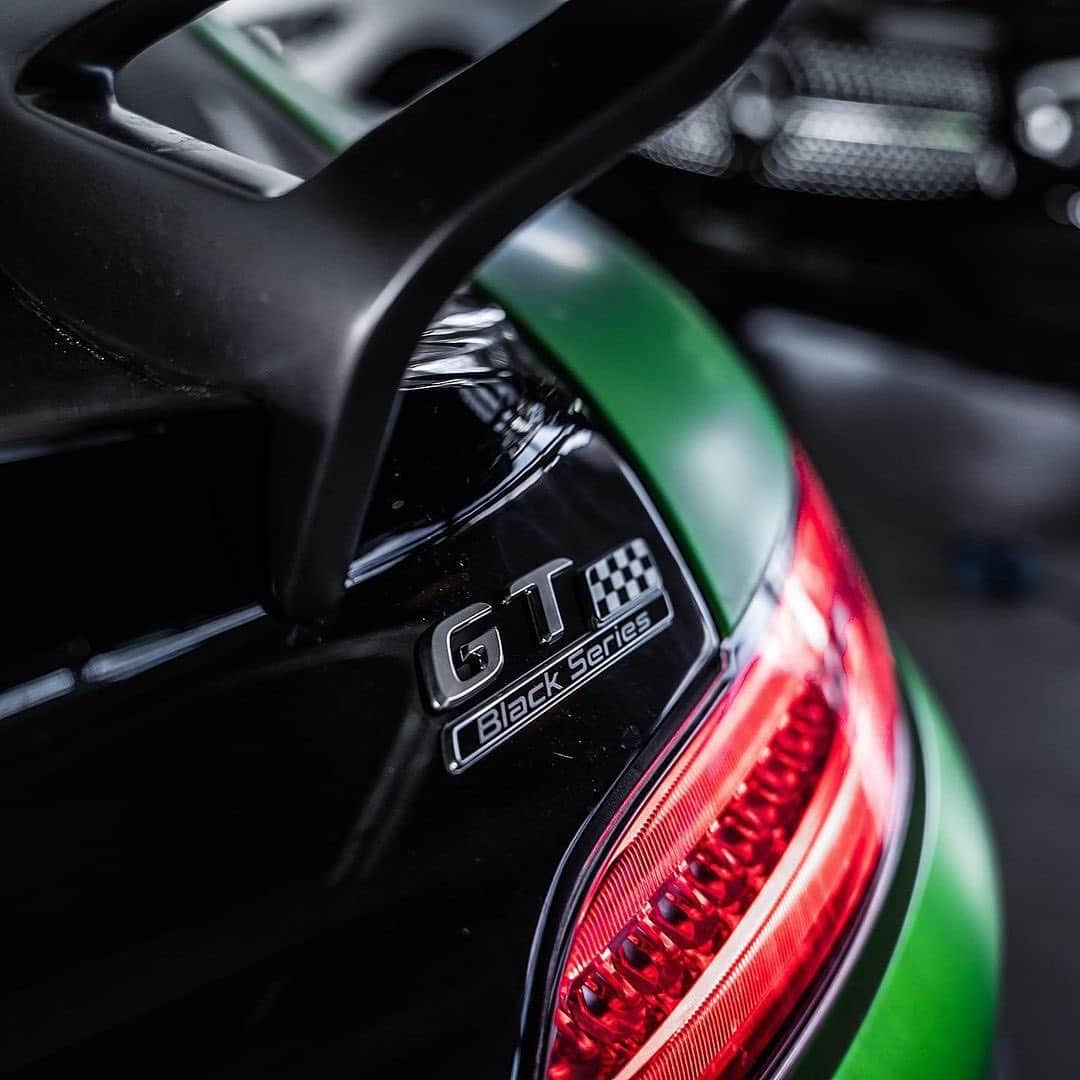 CarsWithoutLimitsさんのインスタグラム写真 - (CarsWithoutLimitsInstagram)「Green Hell Magno Mercedes AMG GT Black Series  Photos @srs_swissrichstreets  #CarsWithoutLimits」1月6日 3時29分 - carswithoutlimits