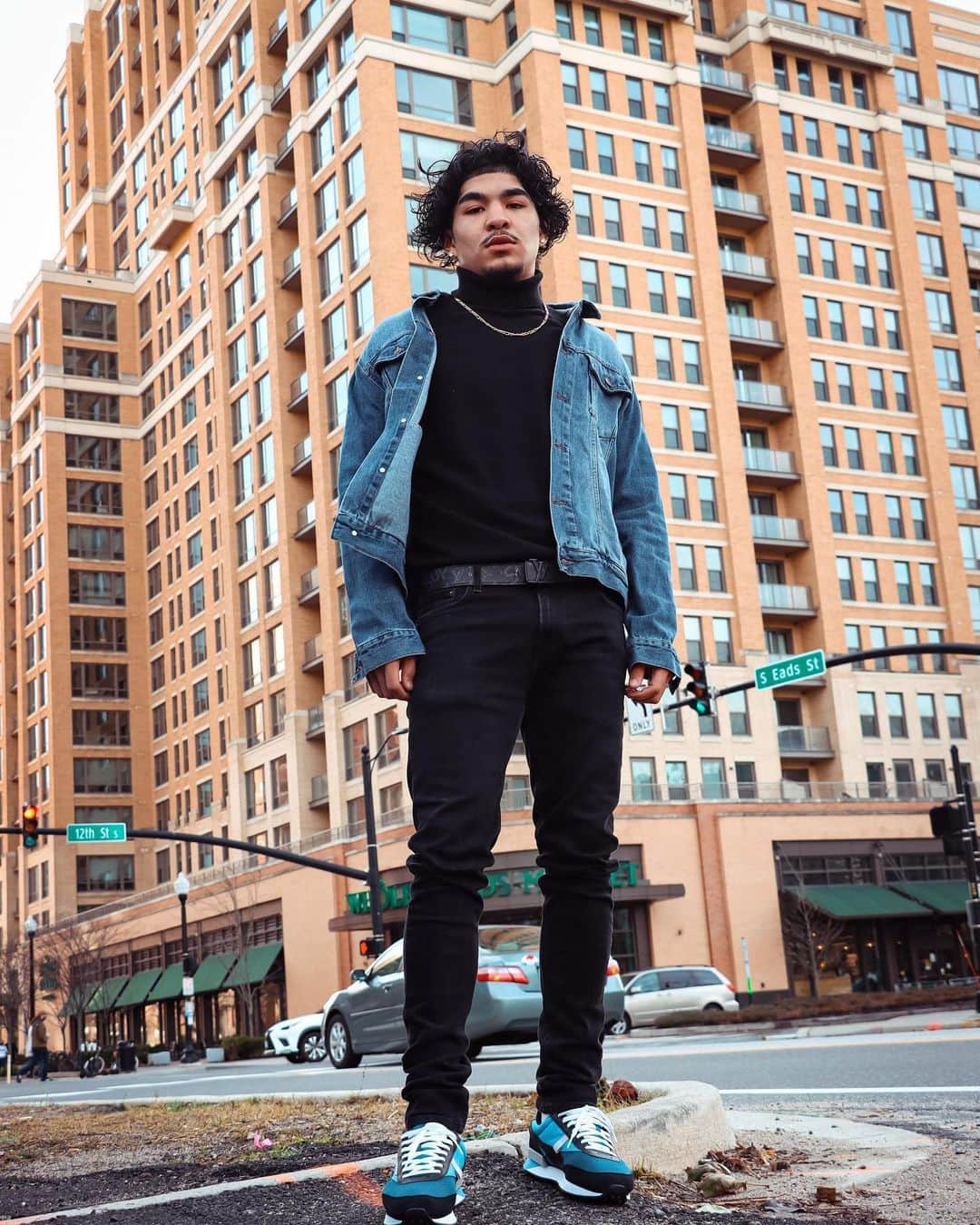 Forever 21 Menさんのインスタグラム写真 - (Forever 21 MenInstagram)「it’s the turtleneck and denim jacket combo for me 🔥 @itslilnyx   Outfit available in-stores! Head to our website to find a store near you!  Make sure to tag @forever21men + #f21xme for a chance to be featured!」1月6日 4時16分 - forever21men