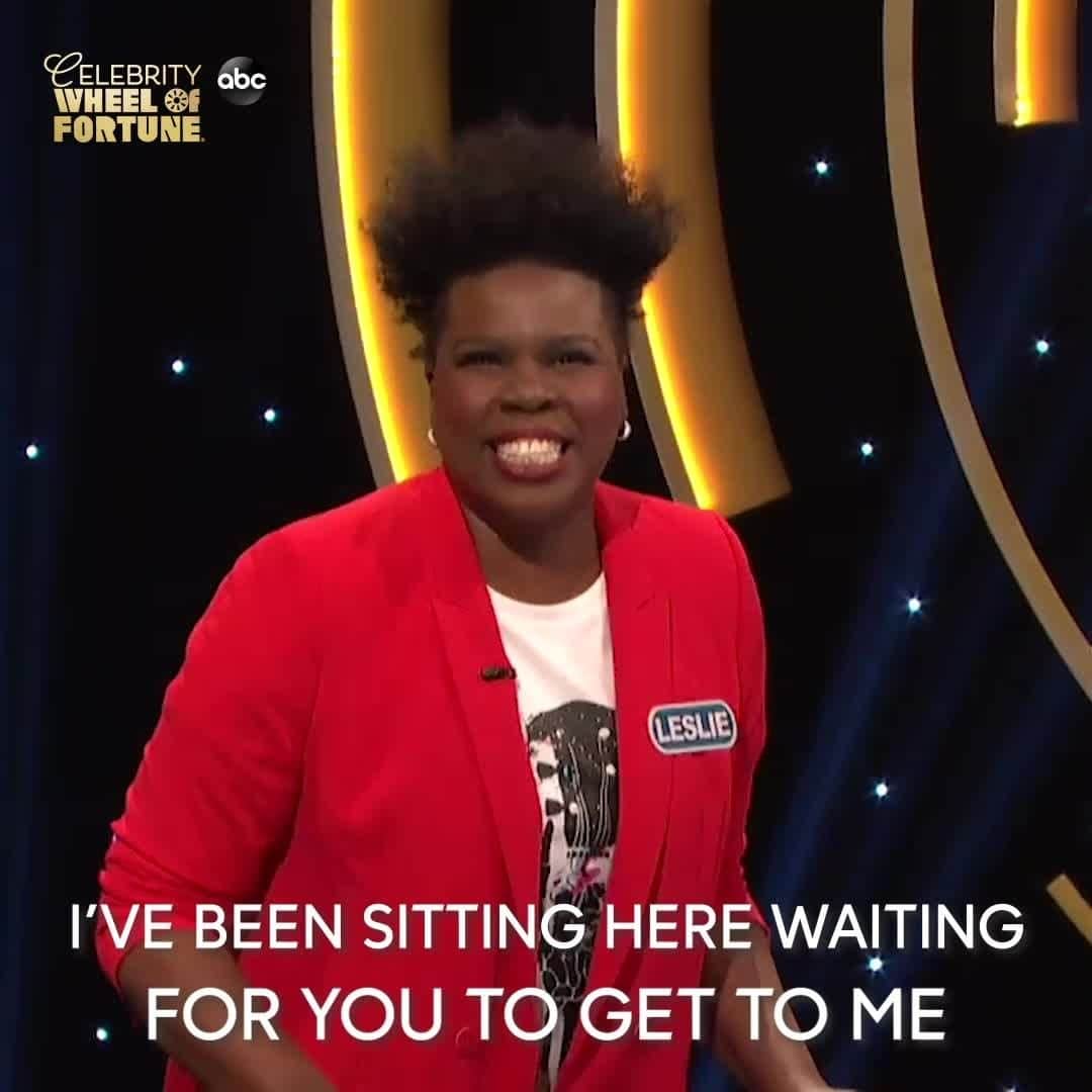 アメリカン・ブロードキャスティング・カンパニーのインスタグラム：「From @supermarketsweepabc, it's Leslie Jones! She's spinning the wheel Thursday at 8|7c on ABC 🎉 #CelebrityWheelOfFortune @lesdogggg」