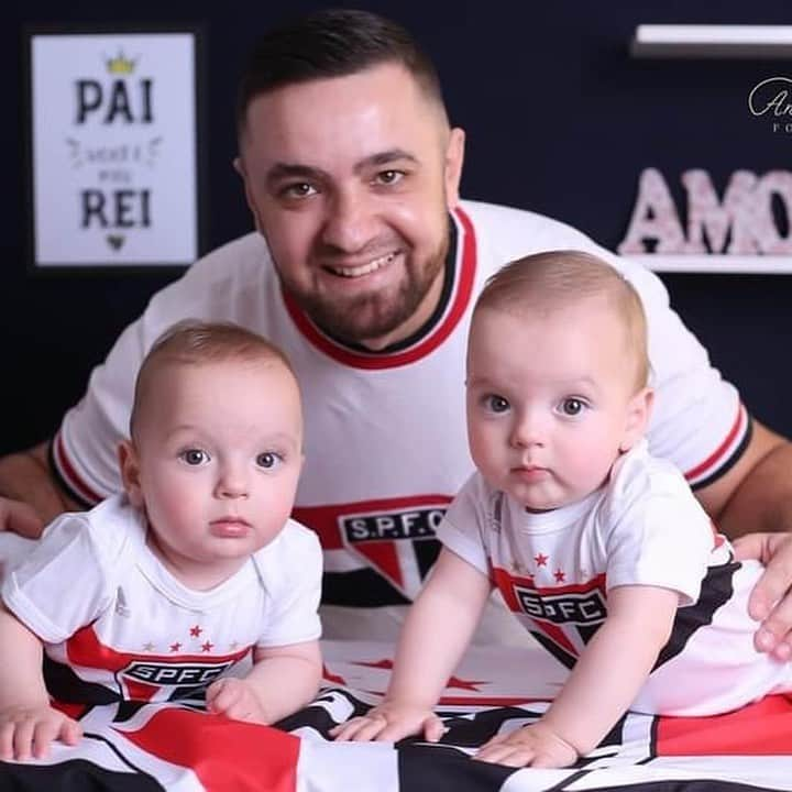 São Paulo FCさんのインスタグラム写真 - (São Paulo FCInstagram)「🚨 Alerta de são-paulininhos fofos na sua timeline 🇾🇪  #TricolorDesdeSempre」1月6日 5時23分 - saopaulofc