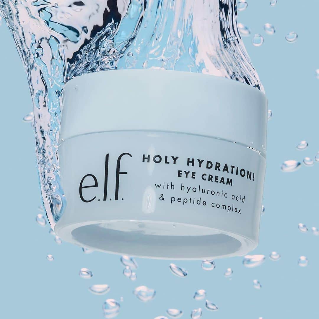 e.l.f.さんのインスタグラム写真 - (e.l.f.Instagram)「We're taking care of our skin in 2021. Our ✨NEW✨Holy Hydration! Eye Cream is a hydrating treatment that promotes collagen for a smooth, plumped-up eye area.   Tap to shop for $10 💙 #eyeslipsface #elfingamazing #elfcosmetics #crueltyfree #vegan」1月6日 5時44分 - elfcosmetics