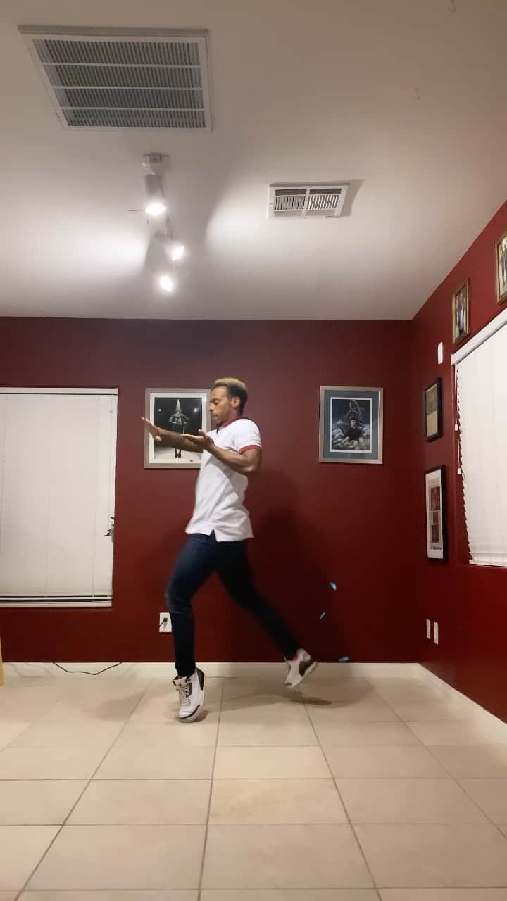 Lil Buckのインスタグラム：「Keepin it classic ✨@memphisjookin  My TUTORIAL TOE STALL 201 is out NOW! Link in Bio」