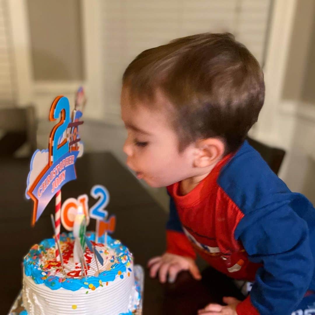 ディーナ・ニコール・コルテーゼさんのインスタグラム写真 - (ディーナ・ニコール・コルテーゼInstagram)「We practiced blowing out his candle all day 😂 he killed it !!! Happy 2nd Birthday my sweet boy ❤️」1月6日 8時35分 - deenanicole
