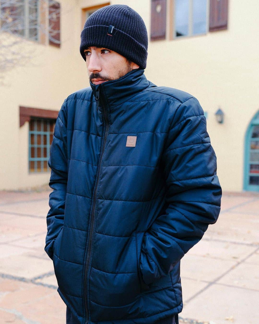 ブリクストンのインスタグラム：「Designed for comfort and warmth — the Cass Puffer Jacket and Heist Beanie.」