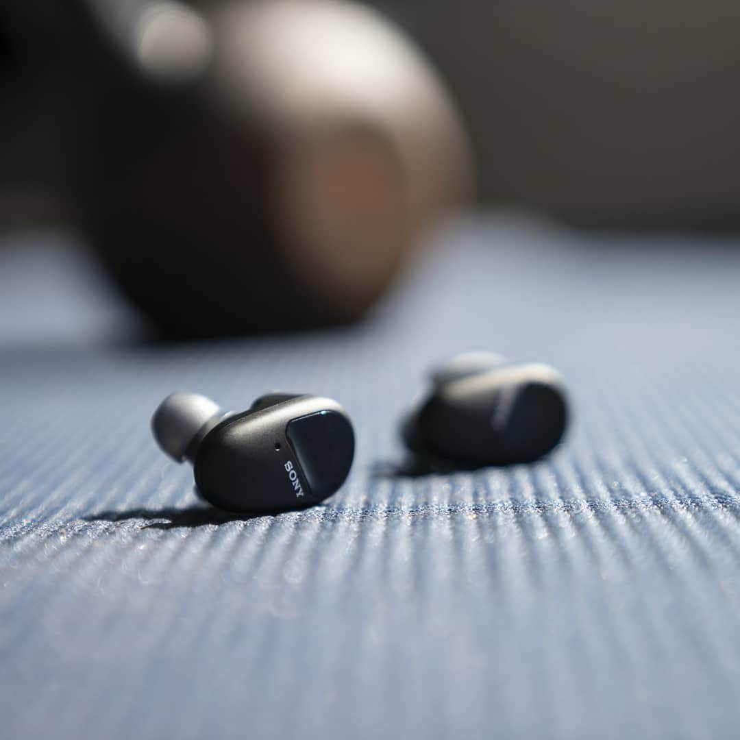 sonyさんのインスタグラム写真 - (sonyInstagram)「Power up your workout. (WF-SP800N truly wireless, noise-canceling, IP55 sweat resistance sport earbuds.) #SonyHeadphones #SonyAudio」1月6日 8時59分 - sonyelectronics