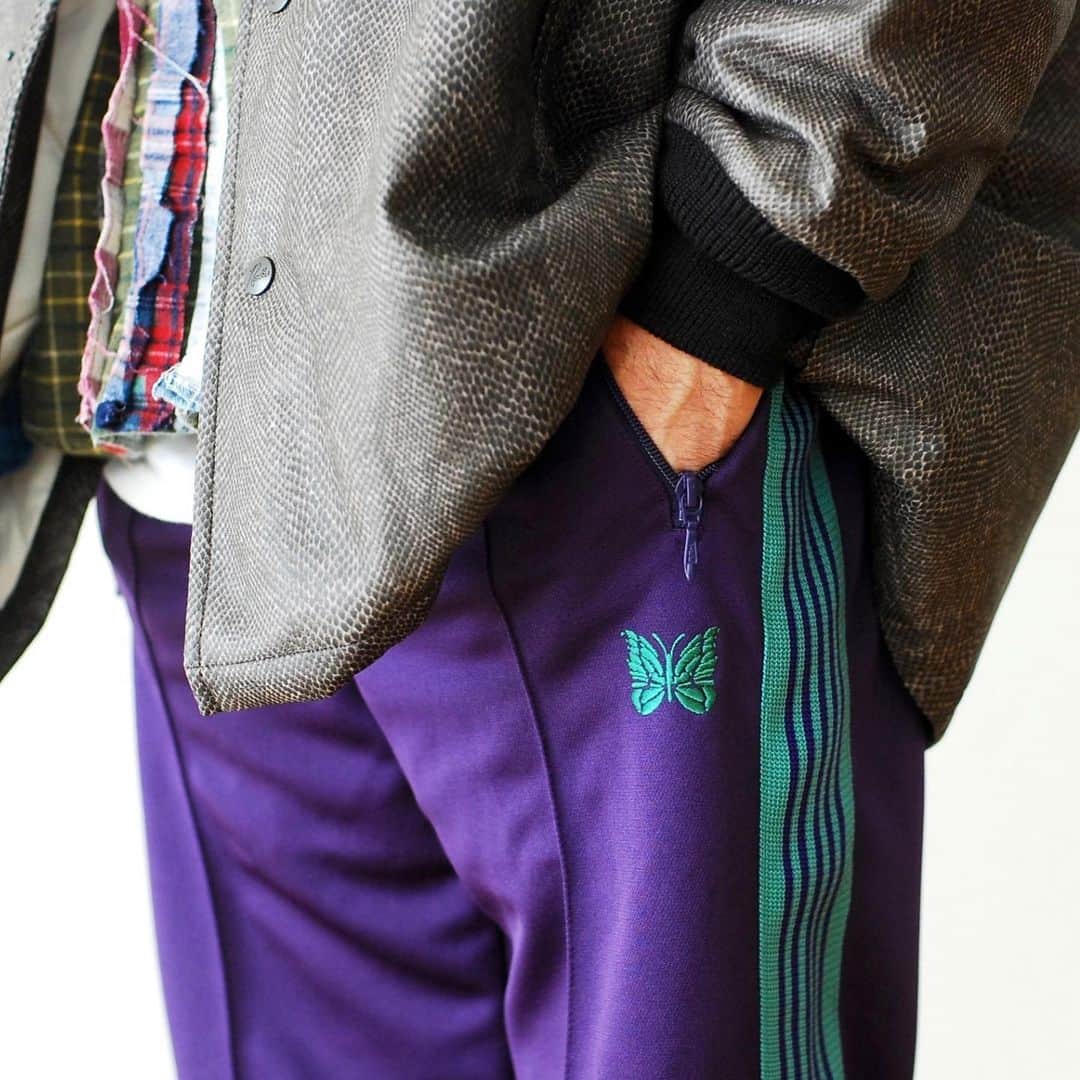 wonder_mountain_irieさんのインスタグラム写真 - (wonder_mountain_irieInstagram)「_ Needles / ニードルズ "Track Pant - Poly Smooth-" ¥23,100- _ 〈online store / @digital_mountain〉 https://www.digital-mountain.net/shopdetail/000000011951/ _ 【オンラインストア#DigitalMountain へのご注文】 *24時間受付 *15時までのご注文で即日発送 *1万円以上ご購入で送料無料 tel：084-973-8204 _ We can send your order overseas. Accepted payment method is by PayPal or credit card only. (AMEX is not accepted)  Ordering procedure details can be found here. >>http://www.digital-mountain.net/html/page56.html _ 本店：#WonderMountain  blog>> http://wm.digital-mountain.info _ #NEPENTHES #Needles #ネペンテス #ニードルズ _ 〒720-0044  広島県福山市笠岡町4-18  JR 「#福山駅」より徒歩10分 #ワンダーマウンテン #japan #hiroshima #福山 #福山市 #尾道 #倉敷 #鞆の浦 近く _ 系列店：@hacbywondermountain _」1月6日 9時08分 - wonder_mountain_