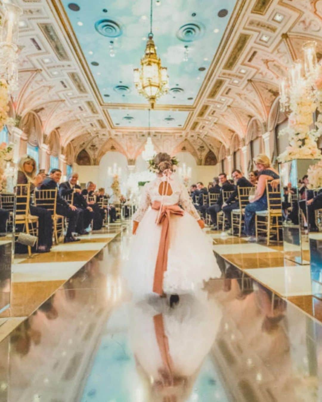 プレ花嫁の結婚式準備サイト marry【マリー】のインスタグラム