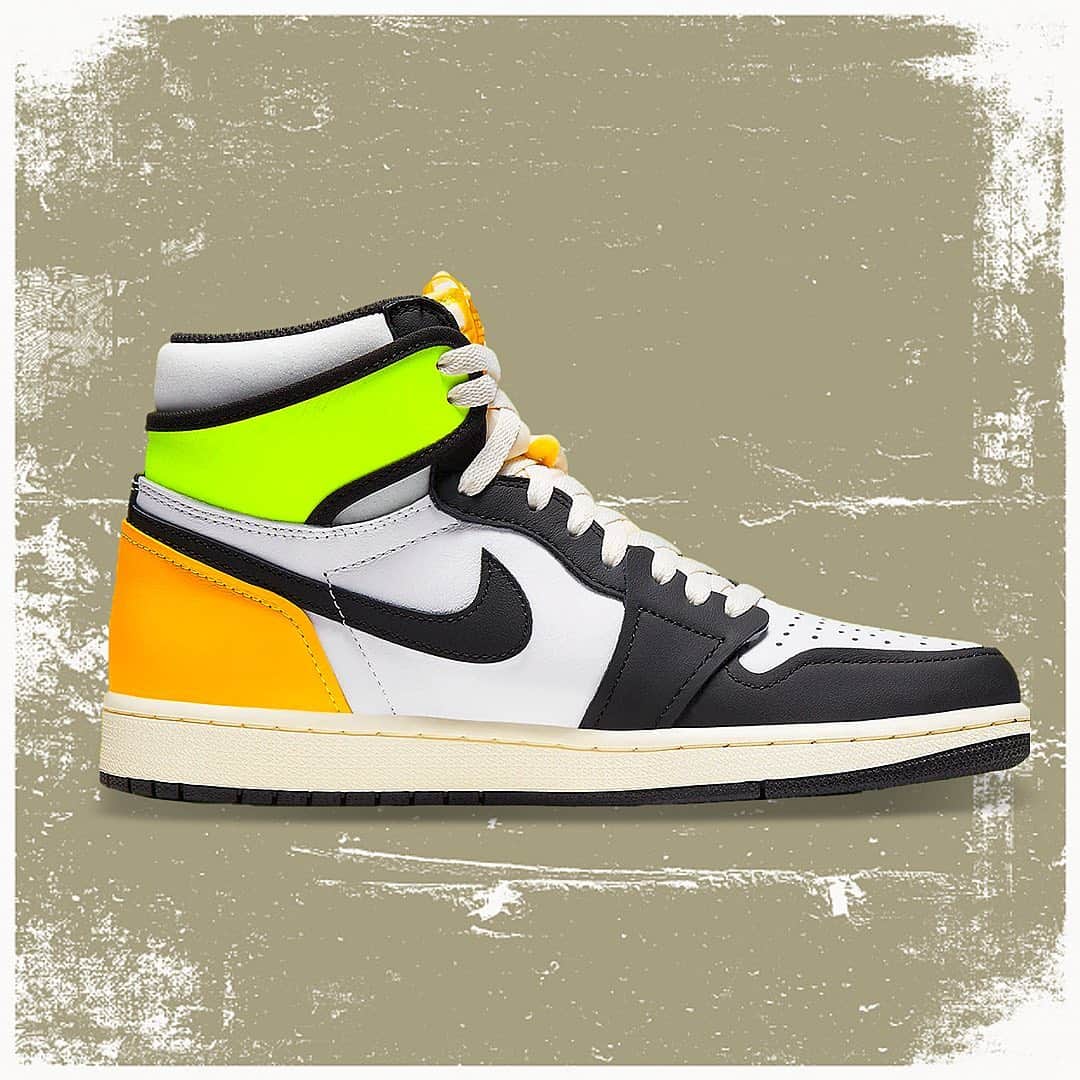 shoes ????さんのインスタグラム写真 - (shoes ????Instagram)「Anyone trying to cop these Air Jordan 1 Retro High OG “Volt Gold” dropping on the 9th? 👀👇  #nicekicks #sneakernews #sneakerfreak #kicksonfire #yeezy #airjordan1 #jordans #supreme #hypebeast #highsnobiety #kicksoftheday」1月6日 9時14分 - shoes
