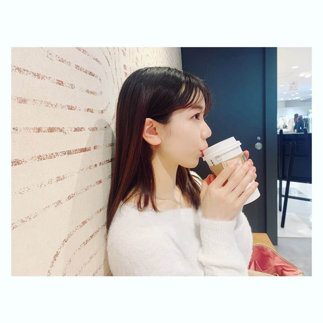 平岡映美さんのインスタグラム写真 - (平岡映美Instagram)「寒い日に、 ほっと一息☕️❄️ ⭐︎ 皆さま、お身体ご自愛ください☺️ ・ #平岡映美　 #感謝」1月6日 21時00分 - eimi_hiraoka_official