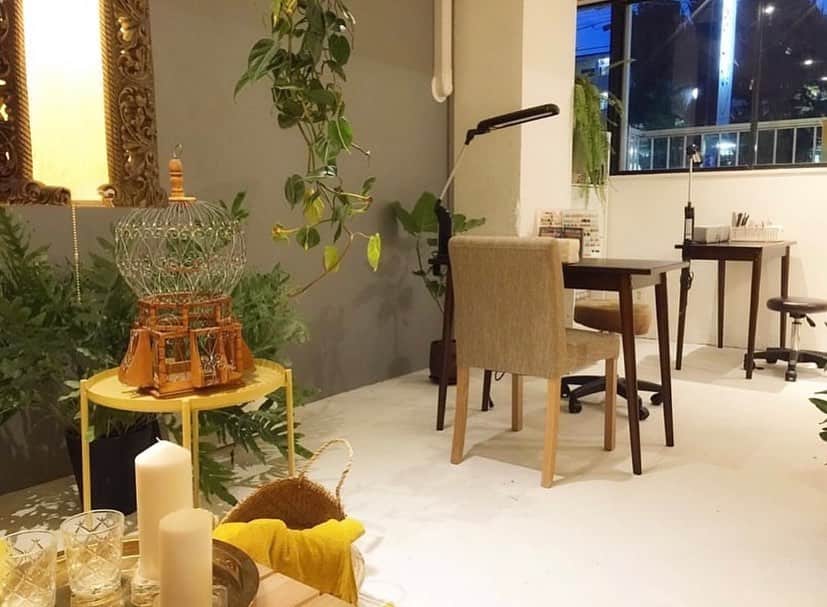 Jura Furnitureさんのインスタグラム写真 - (Jura FurnitureInstagram)「店舗デザイン/内装ワーク 大阪/ネイルサロン design @jun.furusawa . . #jurafurniture #ジュラファニチャー #店舗内装　#内装デザイン　#サロン内装　#ネイルサロン内装　#サロン内装デザイン　#salondecor」1月6日 19時30分 - jurafurniture