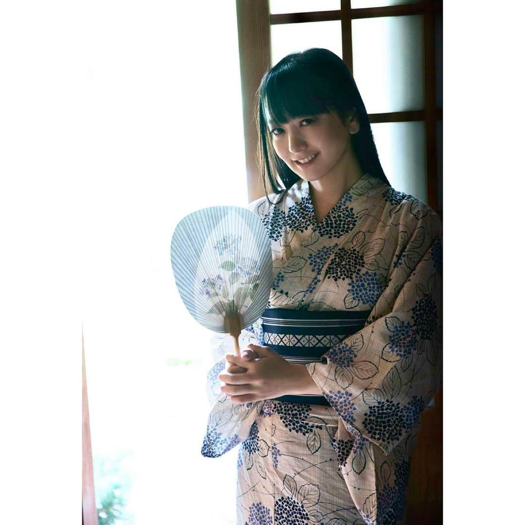 脊山麻理子さんのインスタグラム写真 - (脊山麻理子Instagram)「あけましておめでとうございます♡2021もよろしくお願いします♡私のこと好きでいてくれる方、気にかけてくれる方、ありがとうございます♡今年も笑顔でいられますよおに♡ #脊山麻理子 #好きでいてくれてありがとう #2021もよろしくお願いします #連絡くれる人が神」1月6日 19時57分 - mariko_seyama_milkpon