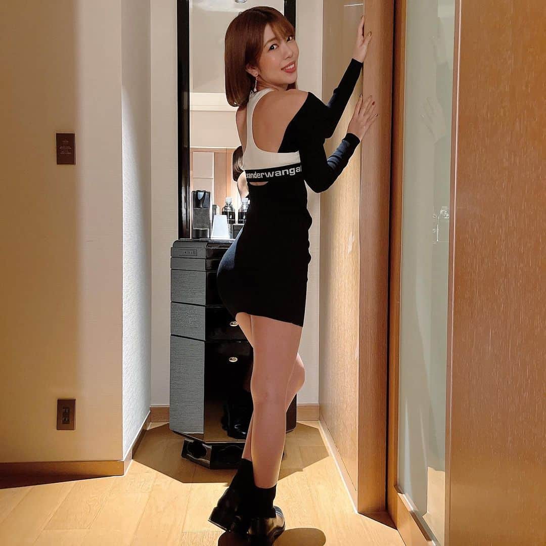 新庄千歳さんのインスタグラム写真 - (新庄千歳Instagram)「This is my favorite dress. 💕👗」1月6日 20時07分 - chii_in_miami