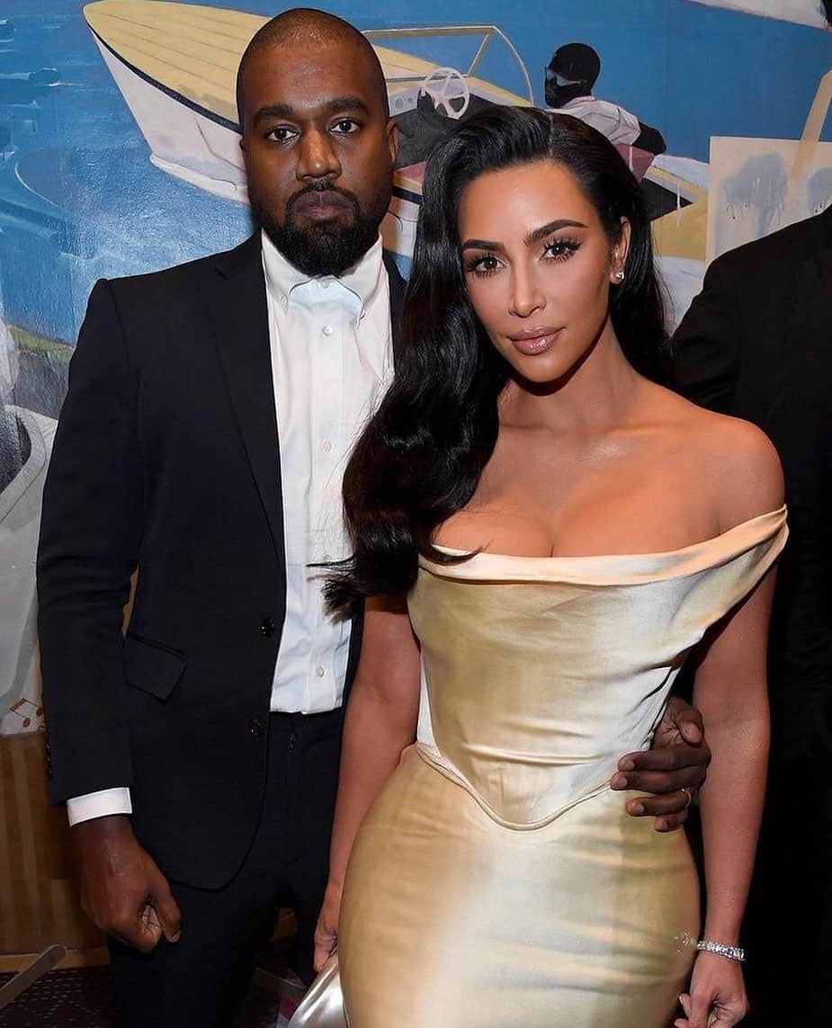 Blonde Saladさんのインスタグラム写真 - (Blonde SaladInstagram)「After more than 8 years together the iconic couple formed by @kimkardashian and Kanye West is at the terminus. The two are soon going their separate ways, thoughts?💔 #theblondesalad #kimkardashian #kanyewest #divorce  Source @enews」1月6日 20時29分 - theblondesalad
