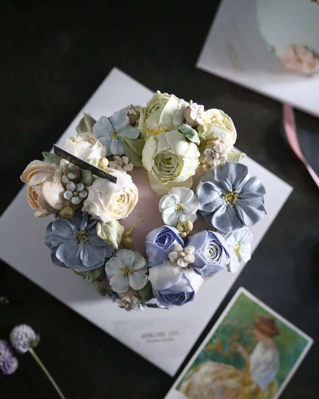 청담 수케이크 (atelier soo)さんのインスタグラム写真 - (청담 수케이크 (atelier soo)Instagram)「ㅡ Atelier soo flowercake - Basic class  Lemon cake  Orange 컬러주제로풀어가는케이크 12월.수업사진정리중  ㅡ #flower #cake #flowercake #partycake #birthday #bouquet #buttercream #baking #wilton #weddingcake ㅡ www.soocake.com」1月6日 20時27分 - soocake_ully